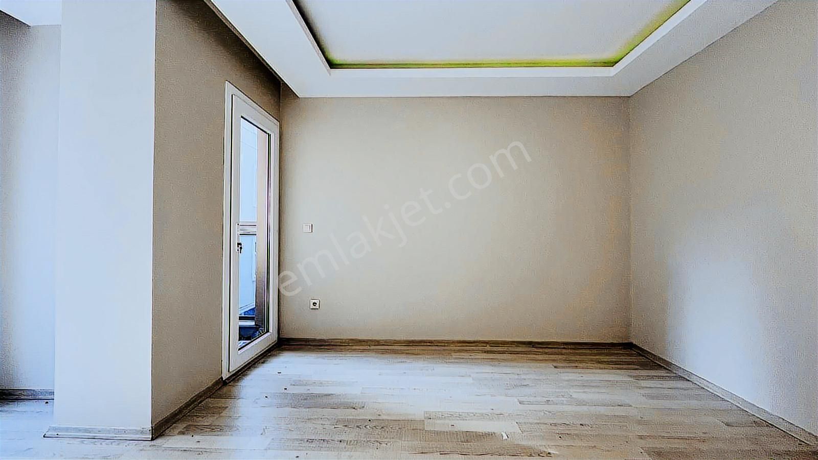 B.çekmece Ekinoba'da E-5e Yakın Satılık 2+1 Site İçi Ferah Daire - Görsel 2