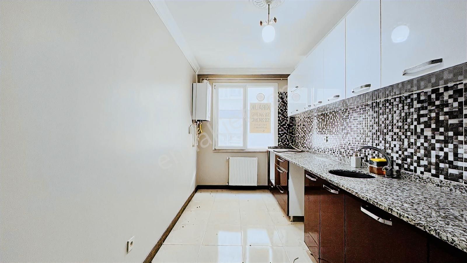 B.çekmece Ekinoba'da E-5e Yakın Satılık 2+1 Site İçi Ferah Daire - Görsel 5