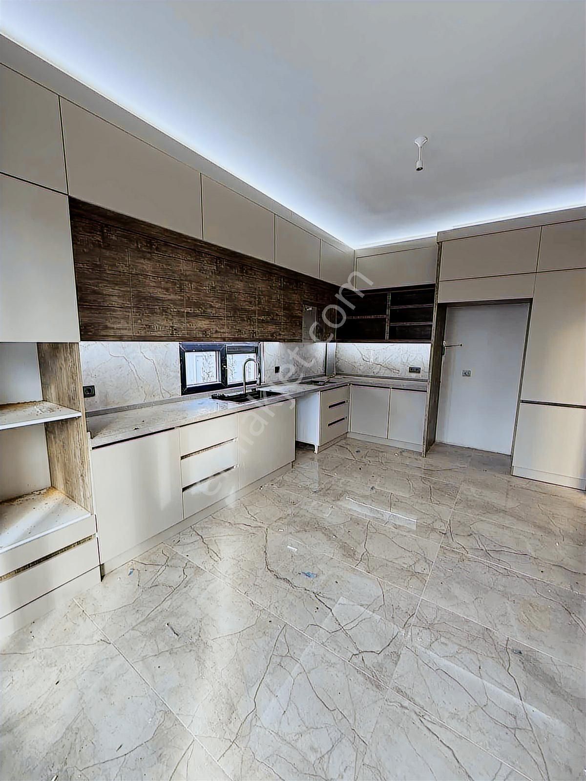 Akkaya İnşaattan Önerlerde Müstakil Havuzlu Lüks 4+1ve 5+1 Villa - Görsel 28
