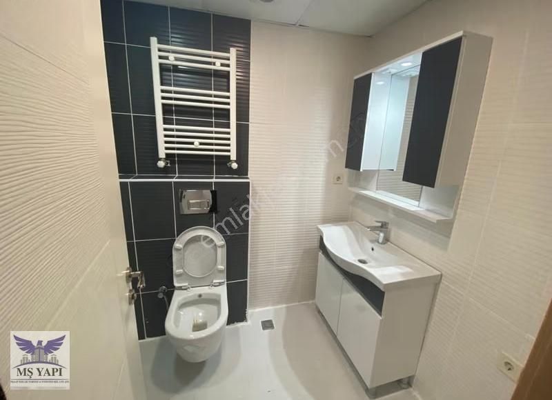 Siteiçi Metrobüse Yürüme Mesafesinde Eşyalı 1+1 Kiralık Daire - Görsel 5