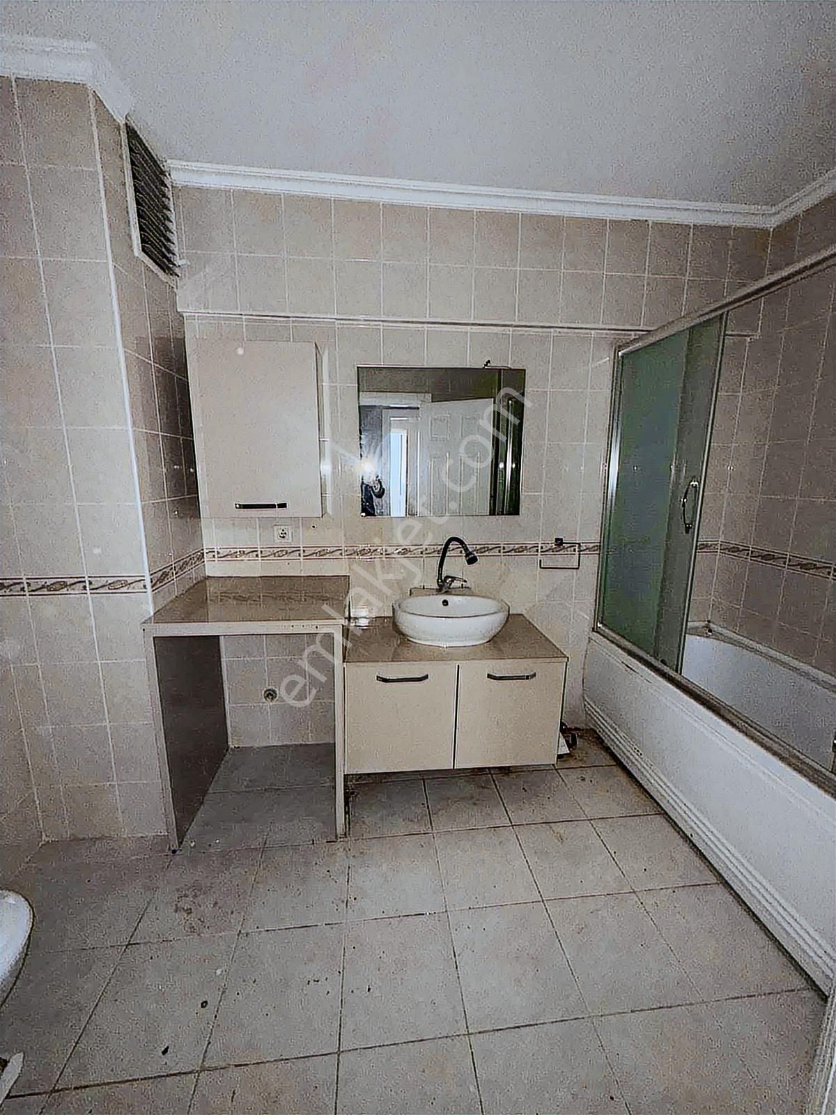 Akkaya İnşatan 3+1-e.banyolu-otopark Güvenlik Emsalerimden Uygun - Görsel 6