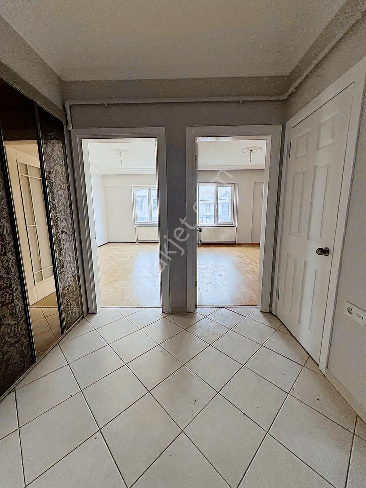 Akkaya İnşatan 3+1-e.banyolu-otopark Güvenlik Emsalerimden Uygun - Görsel 4