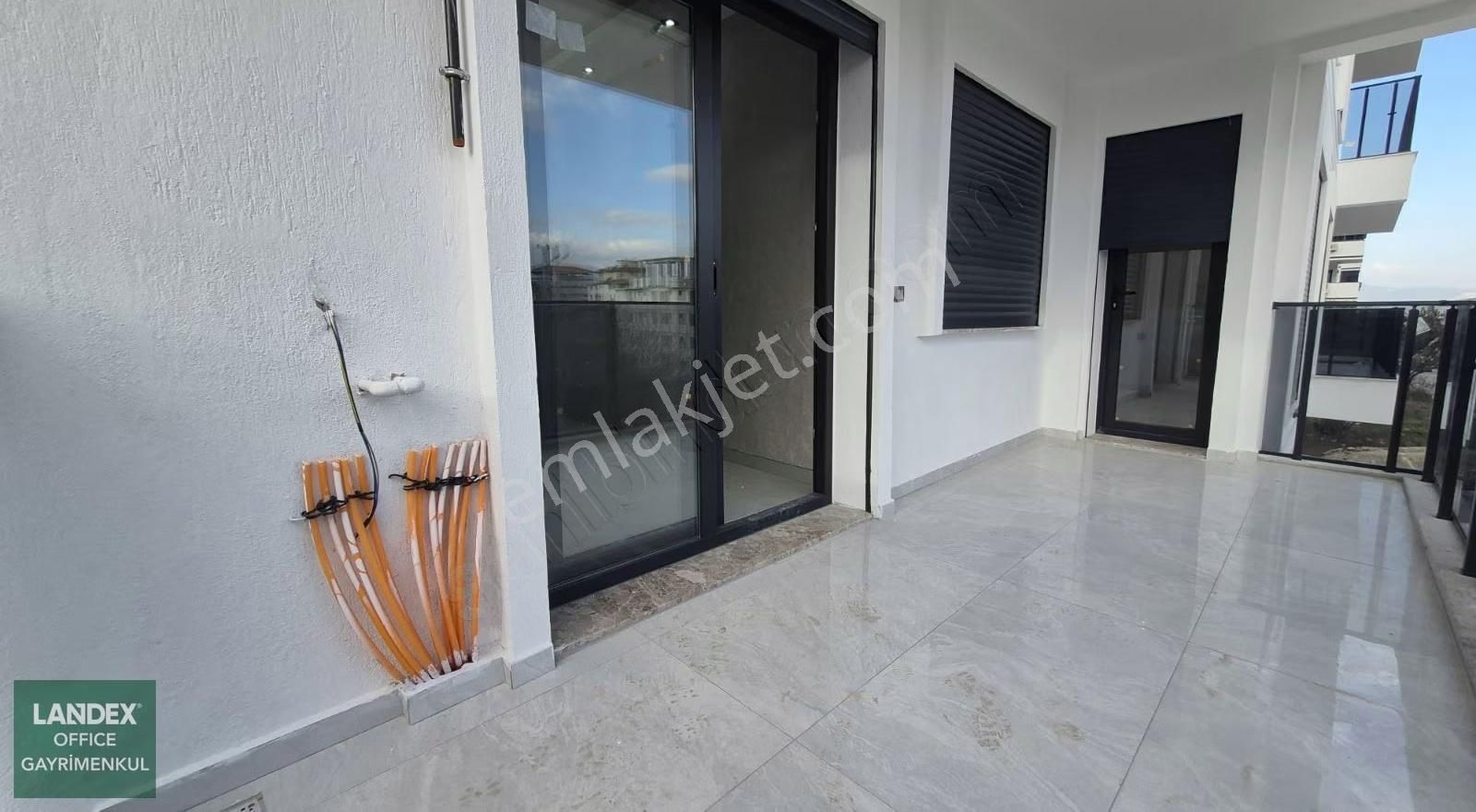 Şemiklerde Sıfır 3+1 Ebeveyn Banyo Kapalı Otopark Satılık Daire - Görsel 15