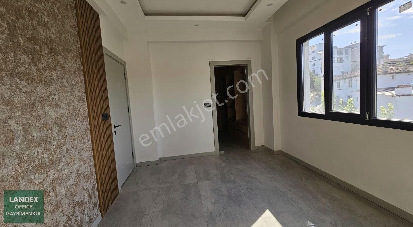 Şemiklerde Sıfır 2+1 Giyinme Odalı Ebeveyn Banyolu Manzaralı - Görsel 7