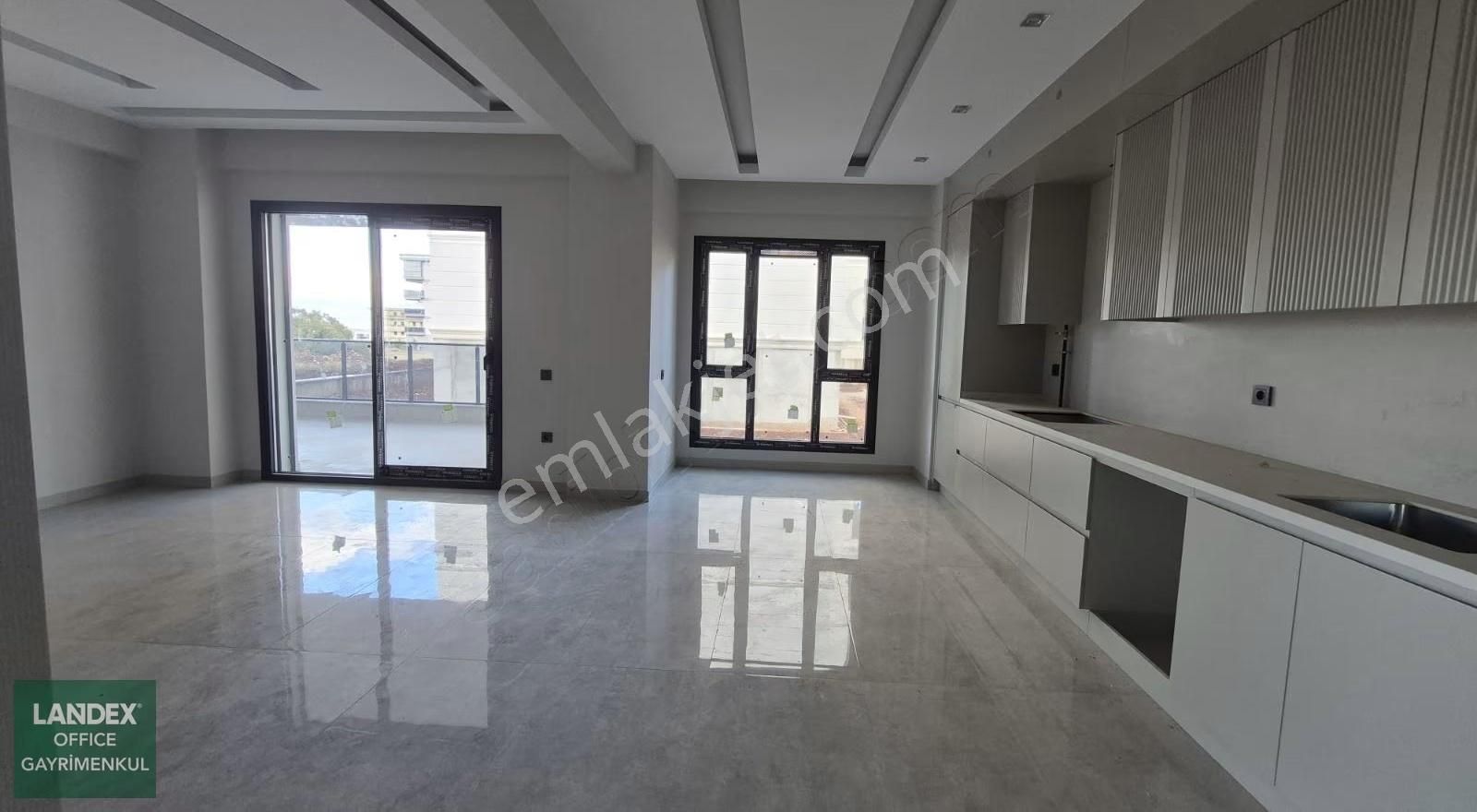 Göveçlikte Havuzlu Sitede 3,5+1 215 M2 Sıfır Satılık Daireler - Görsel 11