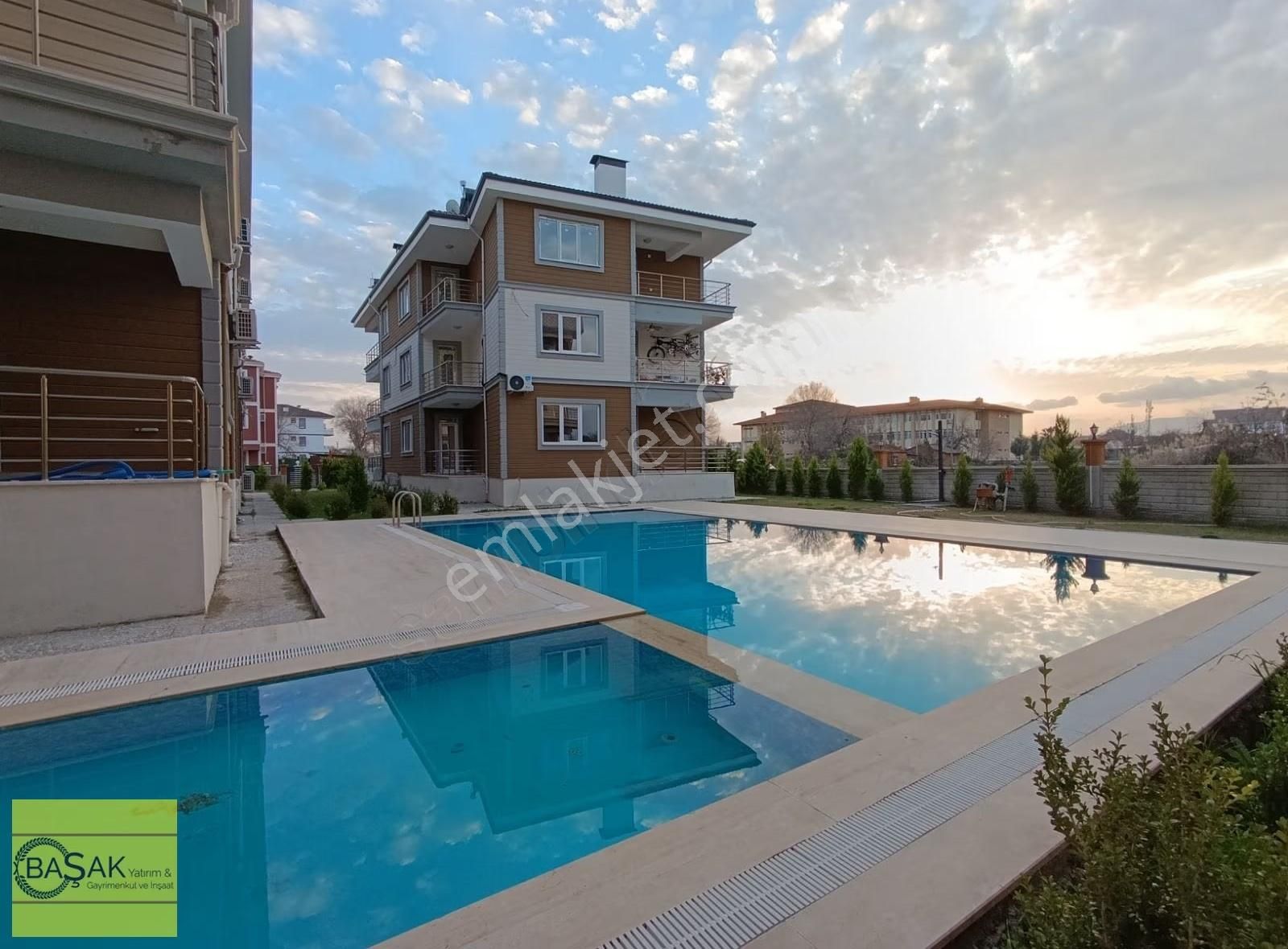 Başak'tan İskanlı Havuz Ayrı Mutfak Tadında 4+1 Ama 3+1 E Dönüşm - Görsel 28