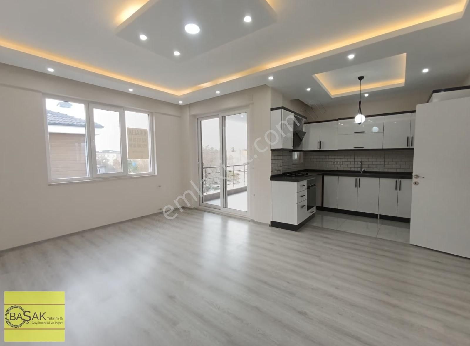 Başak'tan İskanlı Havuz Ayrı Mutfak Tadında 4+1 Ama 3+1 E Dönüşm - Görsel 9