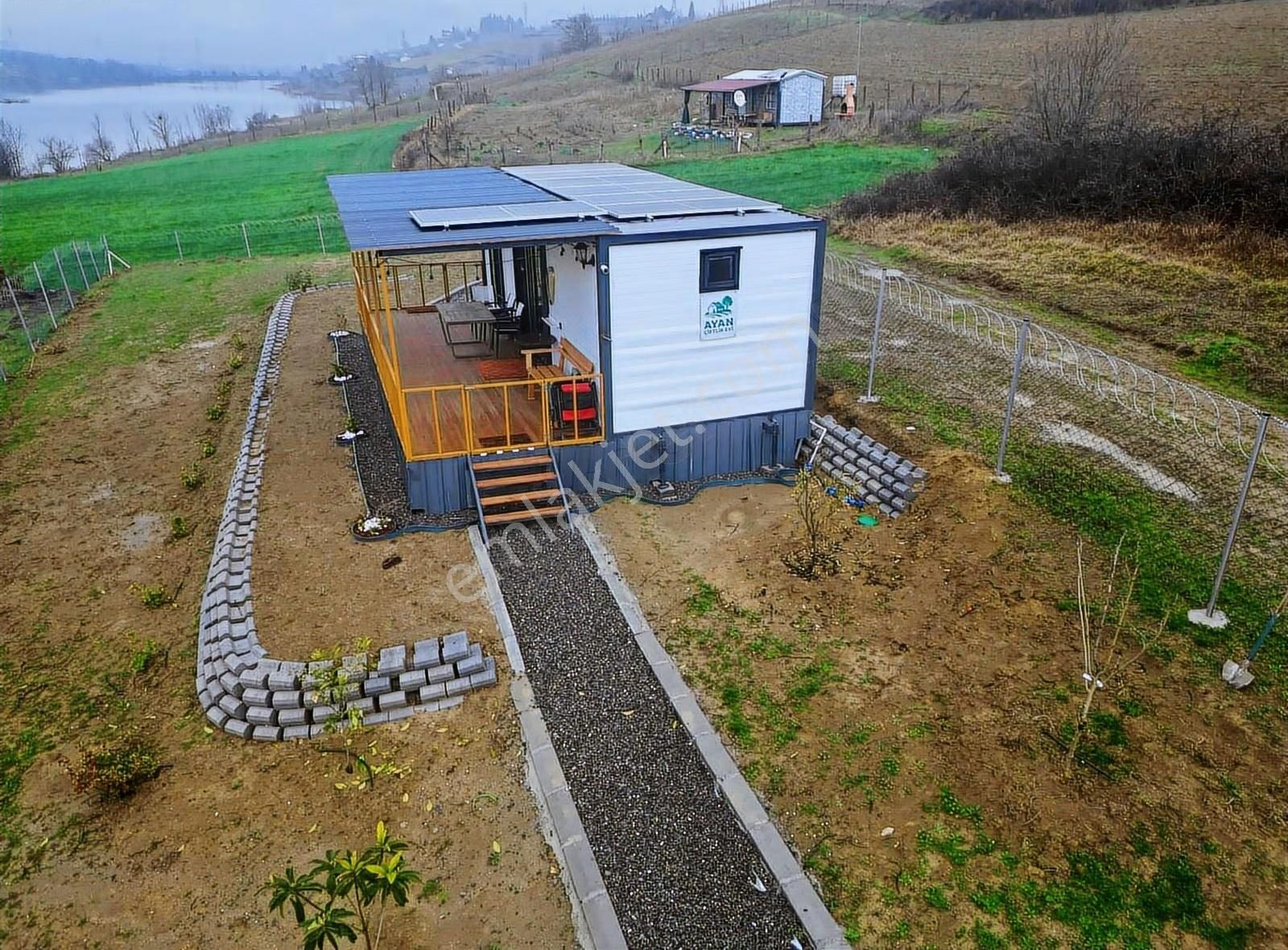 Göl Manzaralı | Ruhsatlı Konteyner Ev | Güneş Enerjili Arsa - Görsel 25