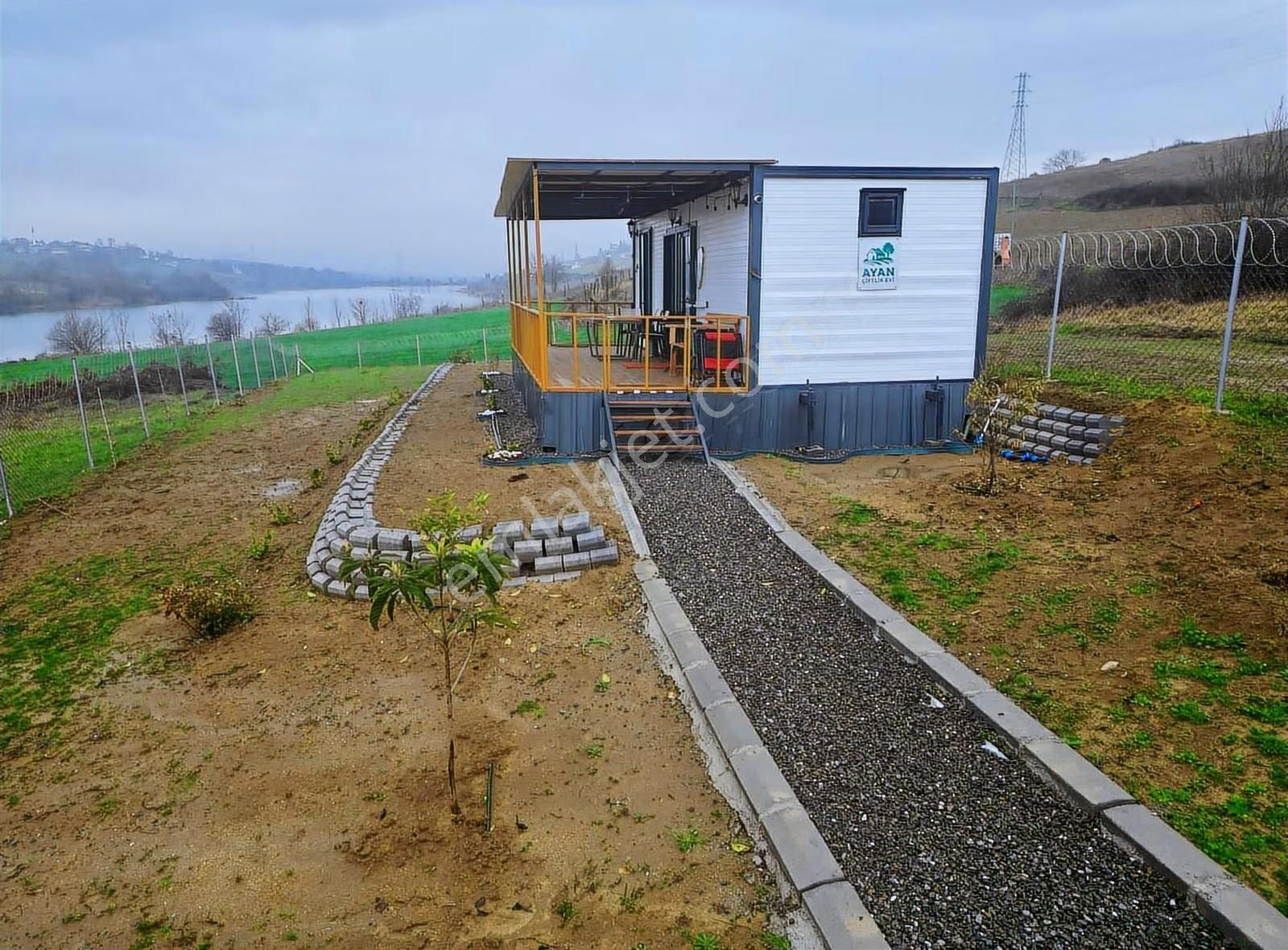 Göl Manzaralı | Ruhsatlı Konteyner Ev | Güneş Enerjili Arsa - Görsel 17