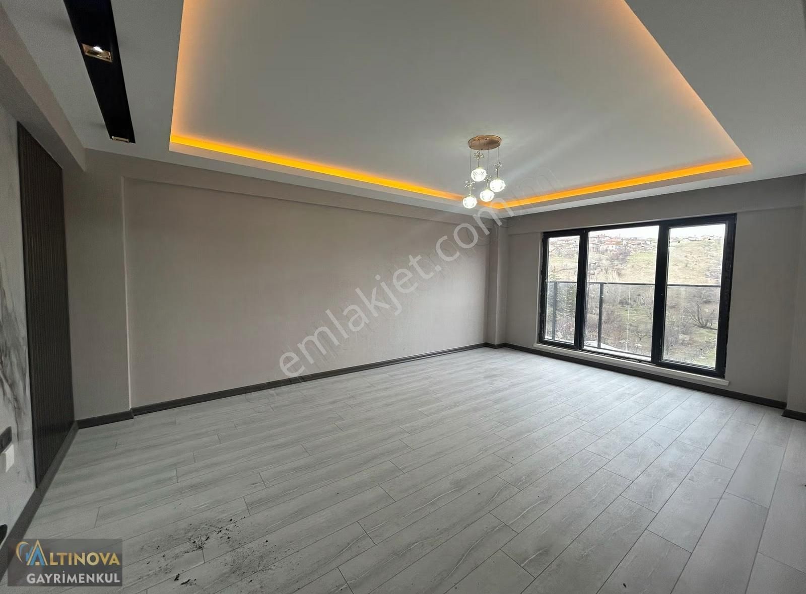 Keçiörende Delüx Yapılı Teras Balkonlu Manzaralı Satılık 3+1 - Görsel 24