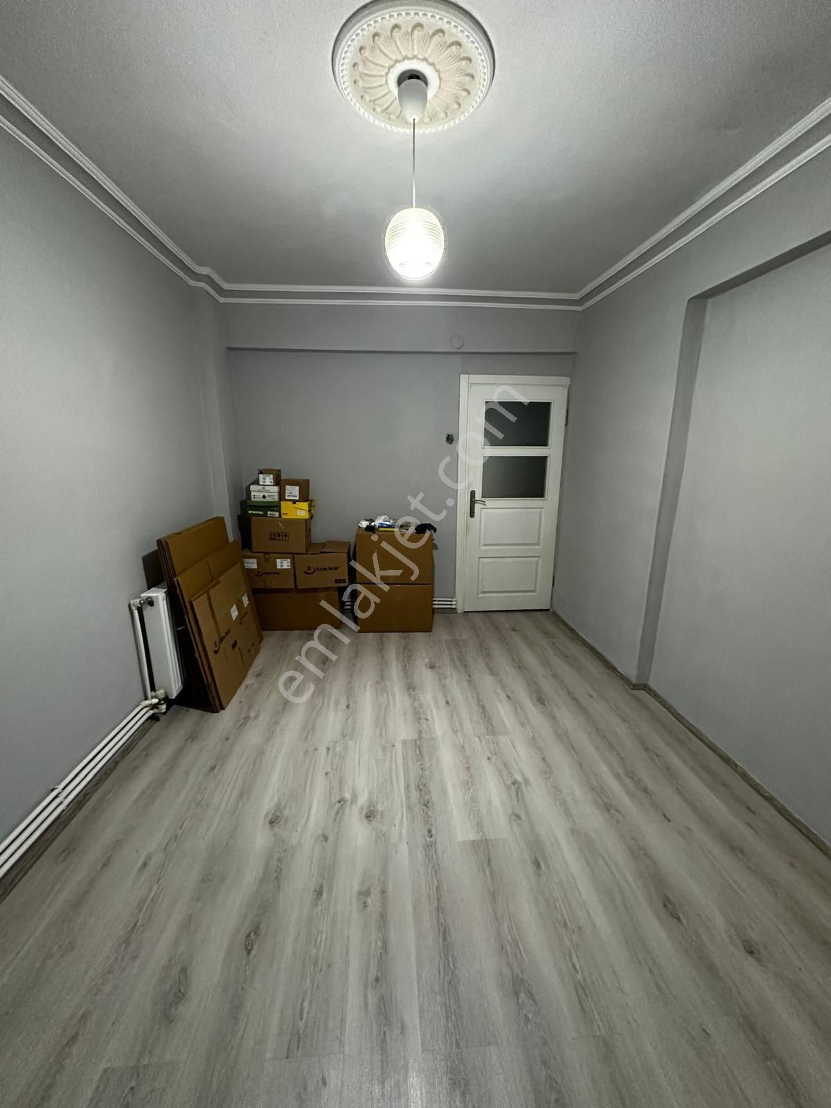 Ciftlik Mahallesinde İci Temiz Satılık Daire - Görsel 6