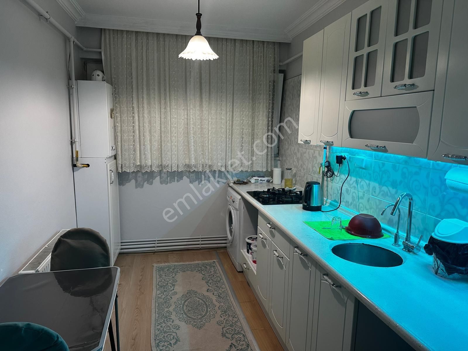 Ciftlik Mahallesinde İci Temiz Satılık Daire - Görsel 10