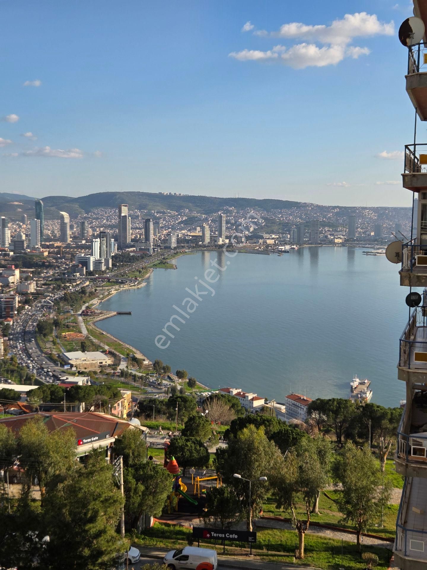 Bayraklı Yeşil Sitem Sitesinde Harika Bir Daire Sizleri Bekliyor - Görsel 3