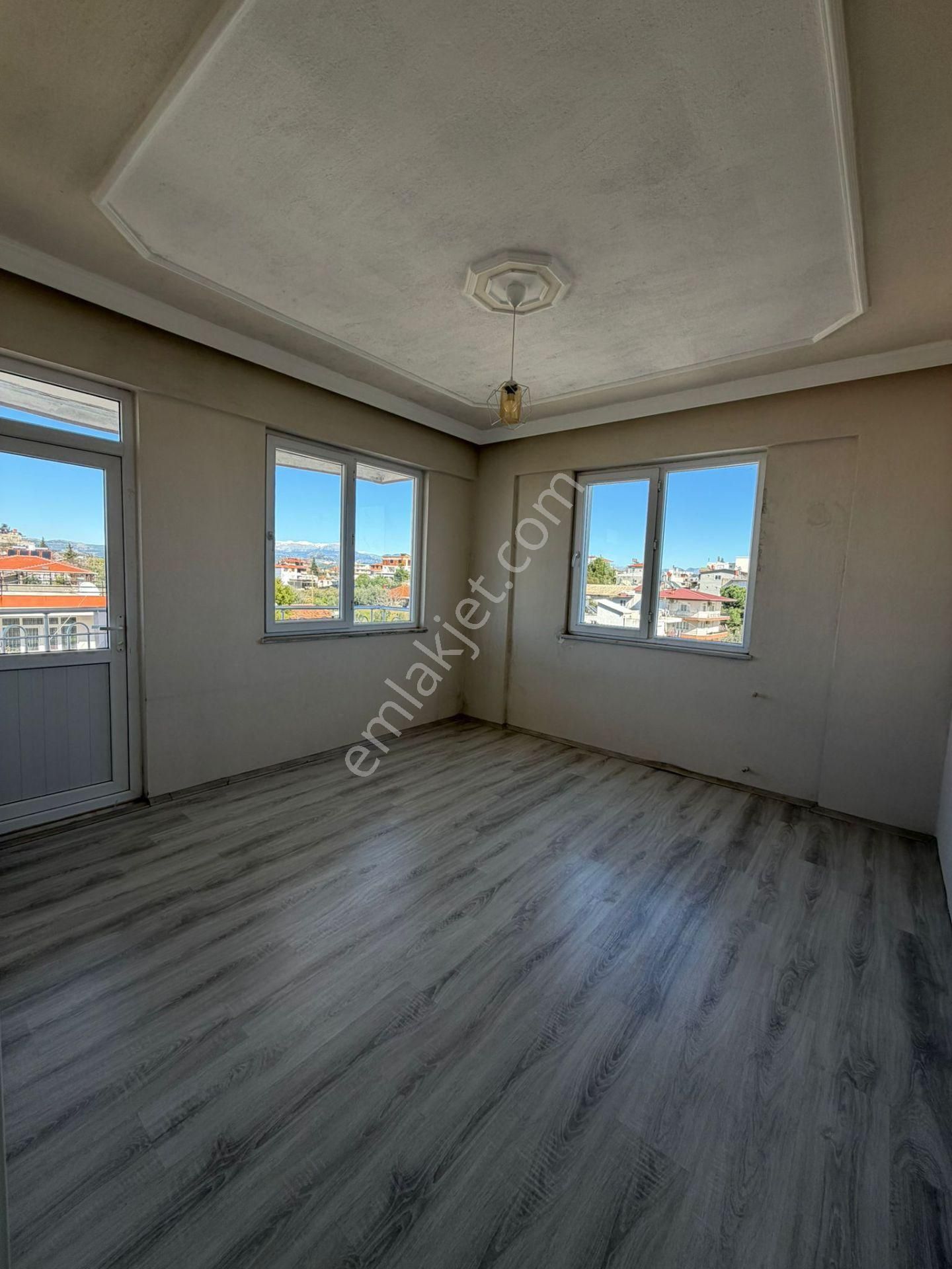 Cumhuriyet Mahallesinde 3+1 Kiralık Ferah Daire – Das Gayrimenkul - Görsel 23