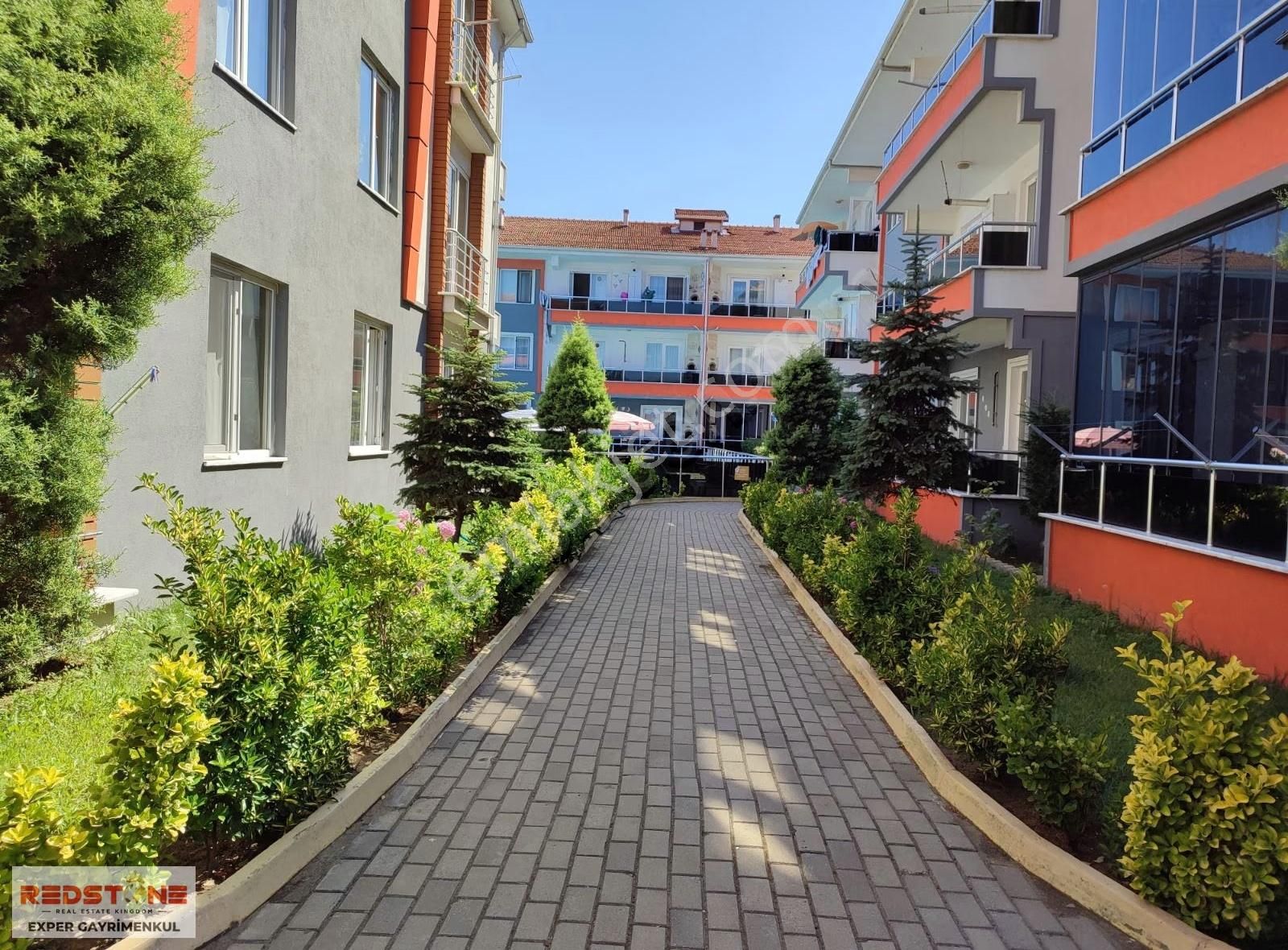 Yalı Mahallesinde Mutfak Ayrı Geniş 2+1 Havuzlu Asansörlü - Görsel 5