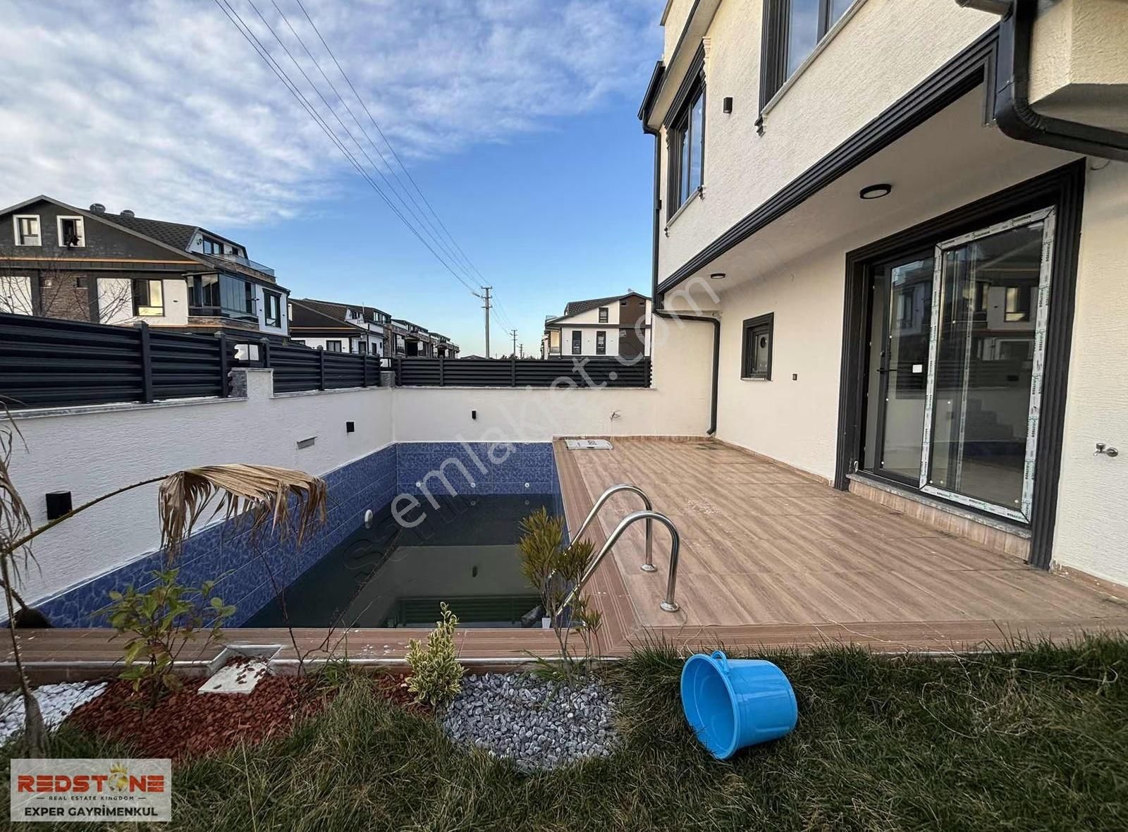 Alandere'de Denize Yakın Havuzlu Müstakil Lüx 3+1 Satılık Villa - Görsel 8