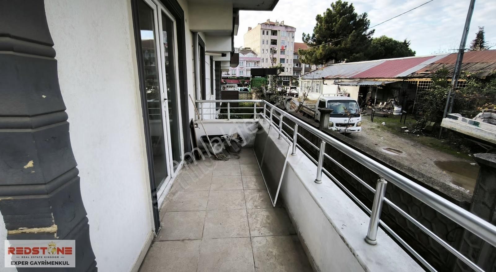 Karasu Merkez Plaj Caddesi Yakını M. Ayrı 2+1 Satılık Daire