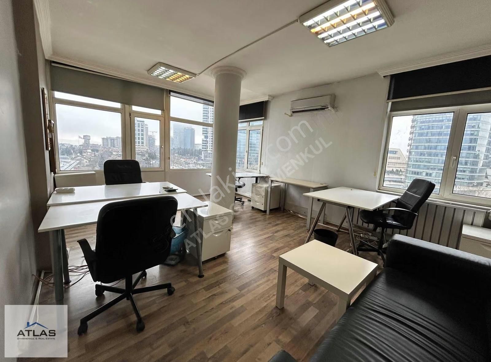 1.levent Metro Yakını 30m2 Mobilyalı Kiralık Ofis