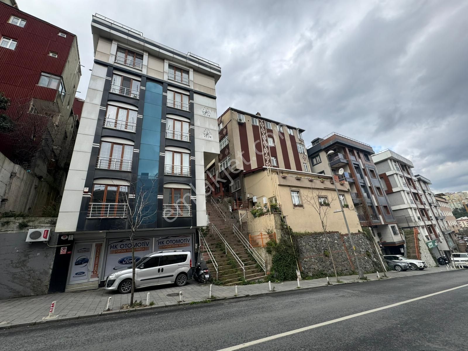 Talatpaşa Caddesi Üzerinde 1+1 Kiralık Daire