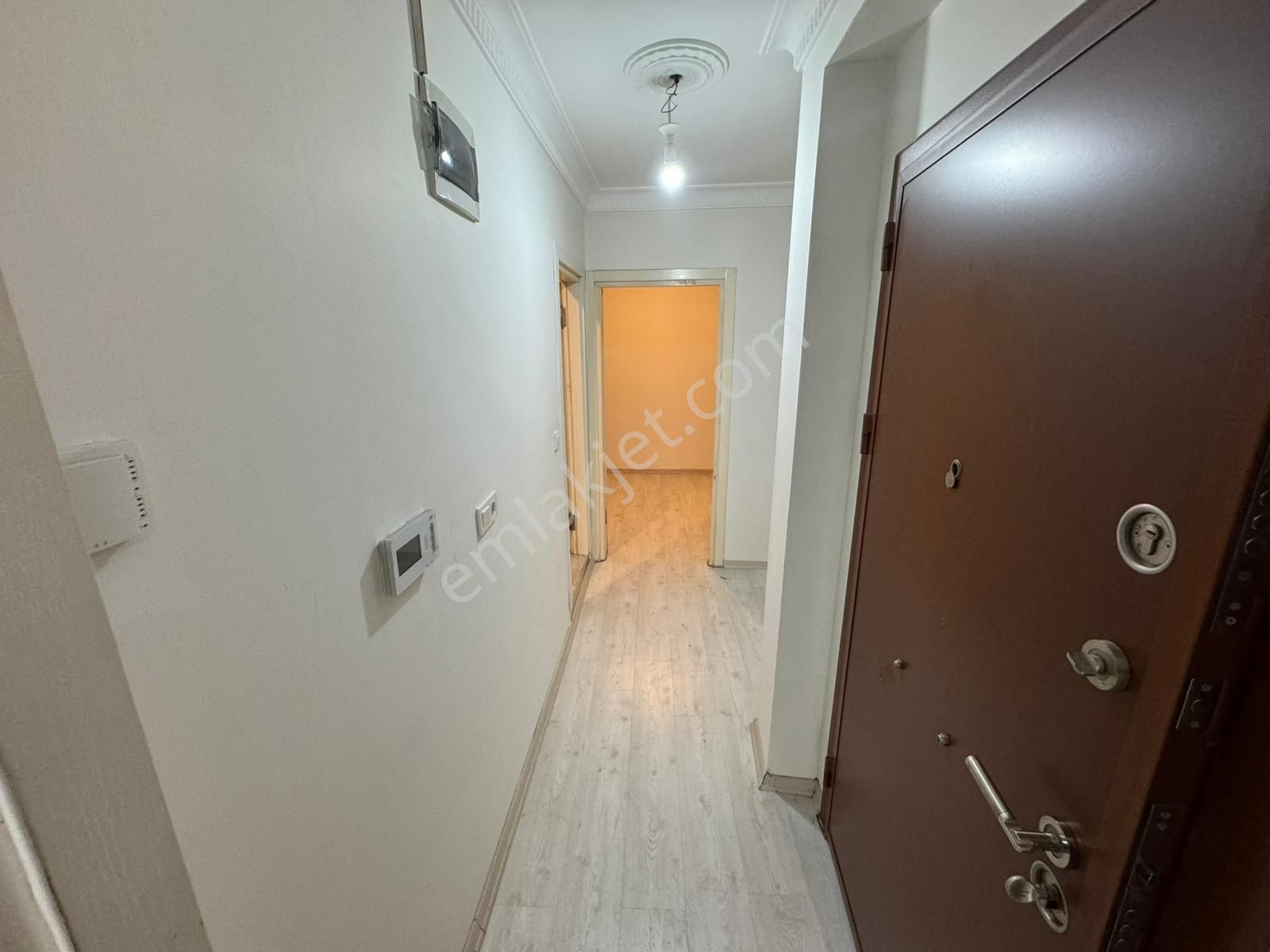 Talatpaşa Caddesi Üzerinde 1+1 Kiralık Daire - Görsel 8