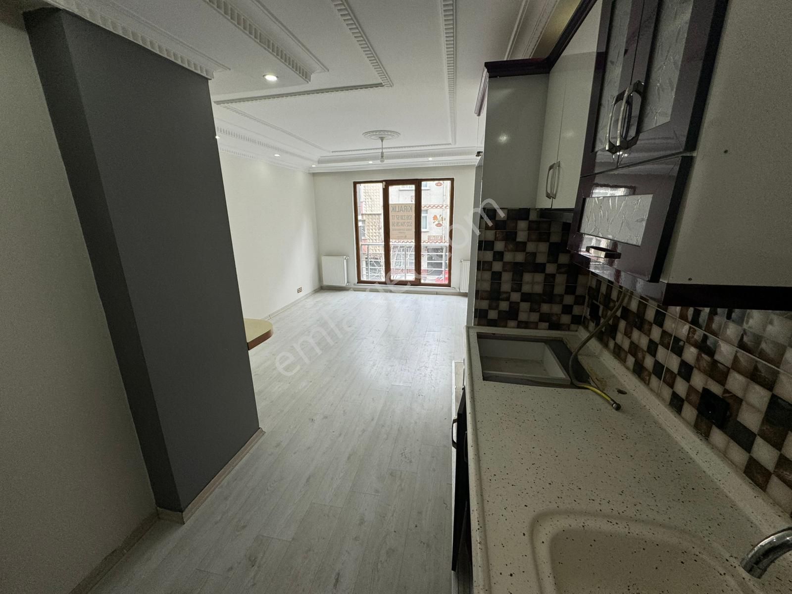 Talatpaşa Caddesi Üzerinde 1+1 Kiralık Daire - Görsel 4