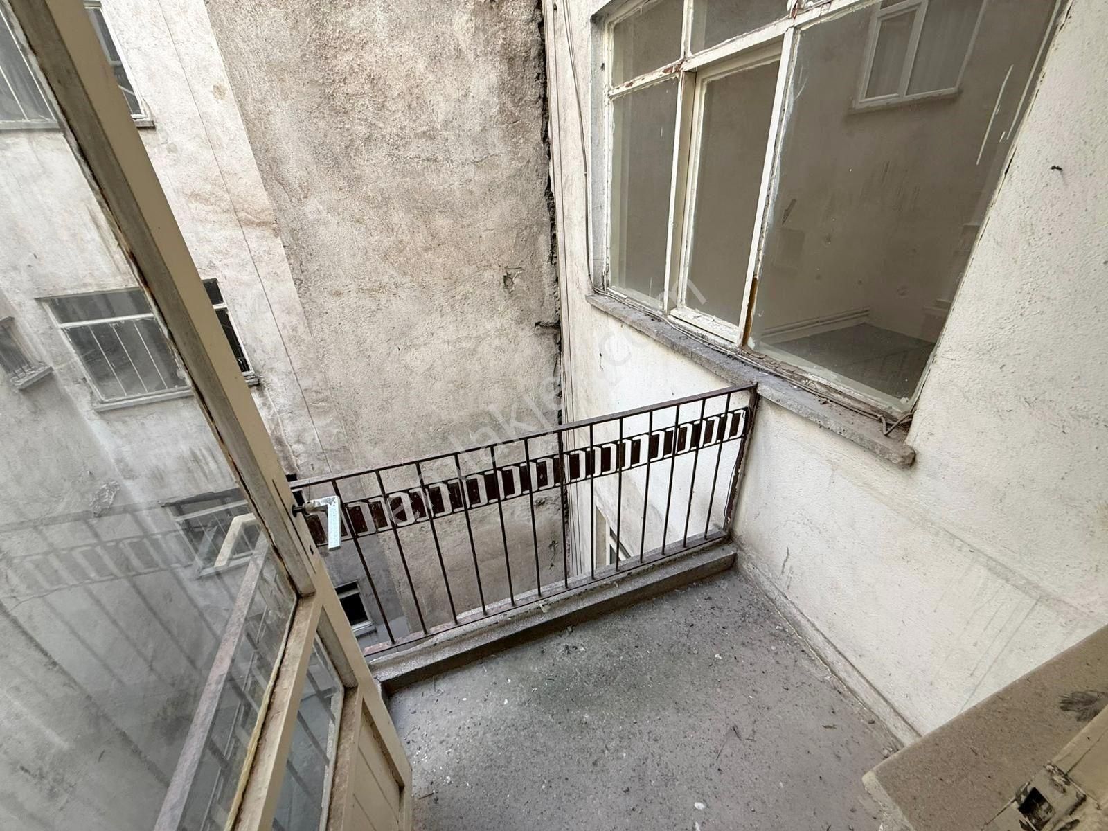 Krc'den Mamak Çarşı İçi Caddesinde 3+1 Güney Cepheli Satılık Daire - Görsel 11