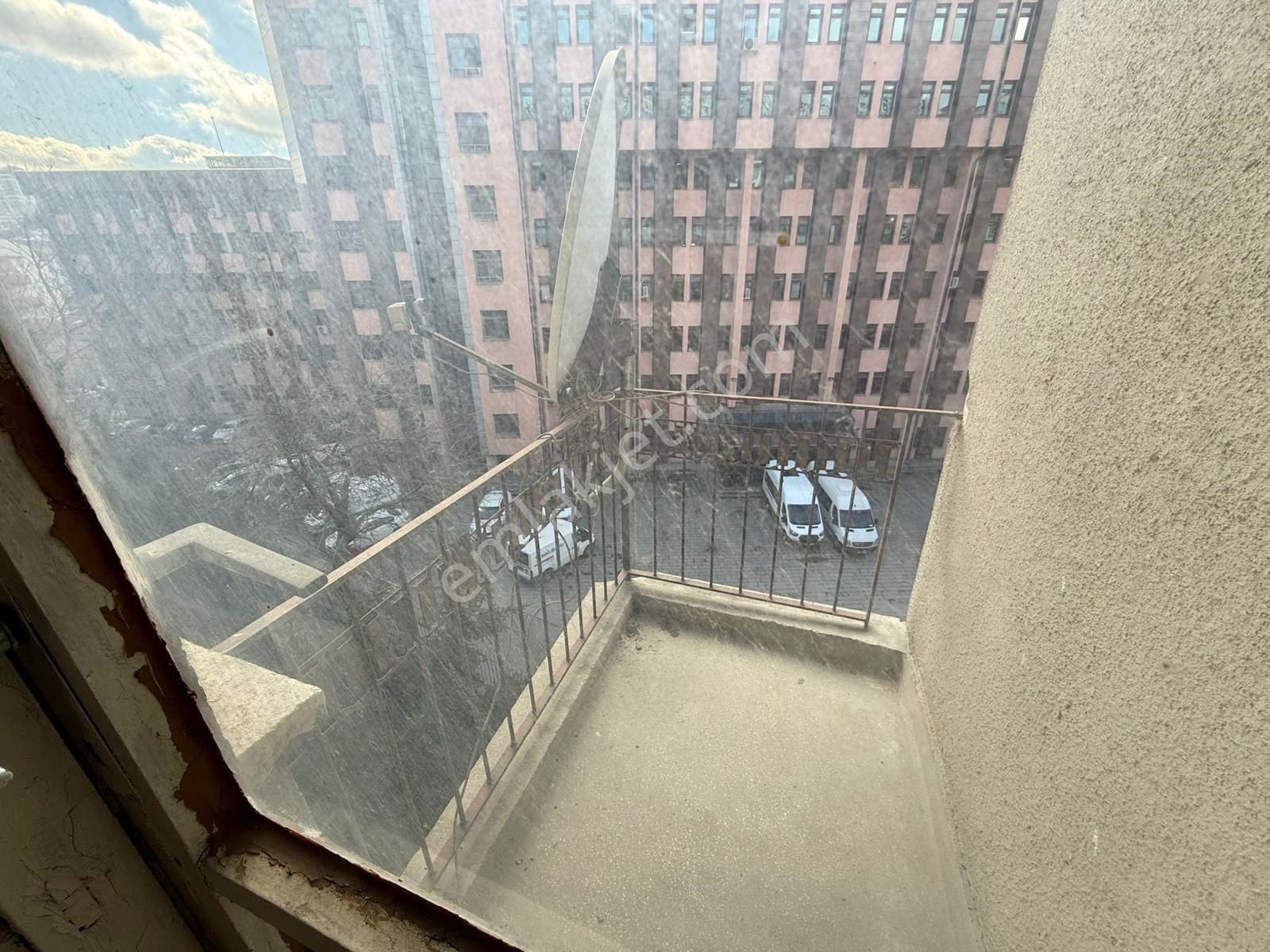 Krc'den Mamak Çarşı İçi Caddesinde 3+1 Güney Cepheli Satılık Daire - Görsel 8