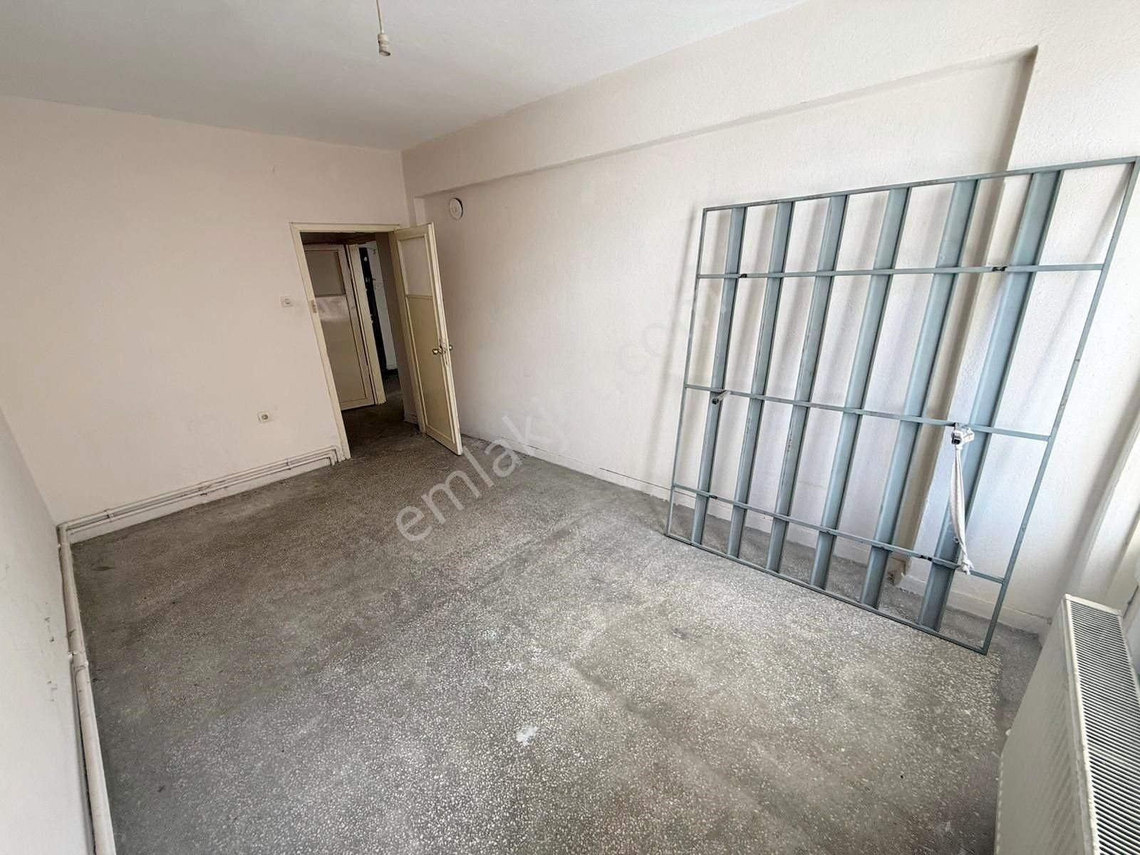 Krc'den Mamak Çarşı İçi Caddesinde 3+1 Güney Cepheli Satılık Daire - Görsel 10