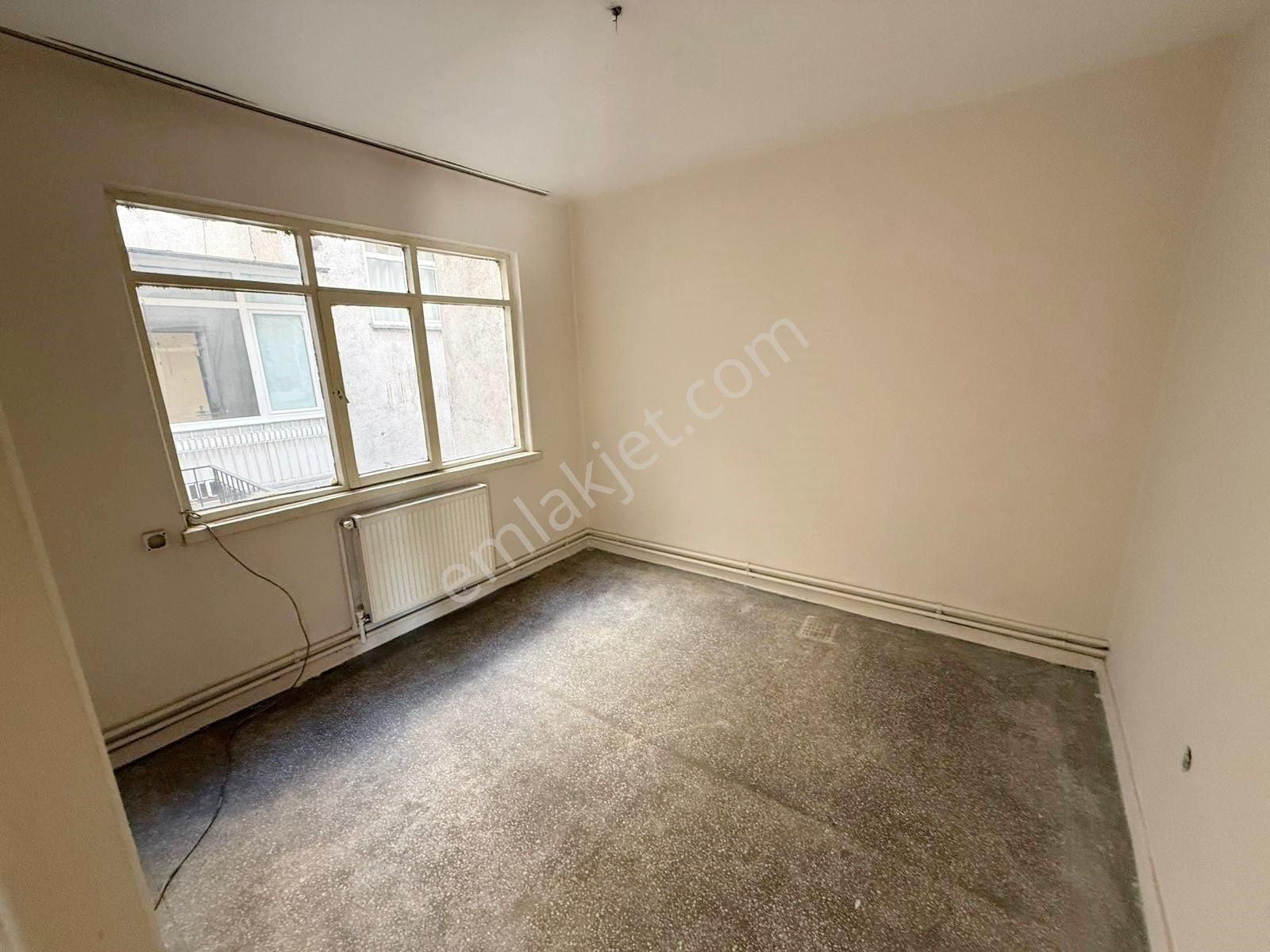 Krc'den Mamak Çarşı İçi Caddesinde 3+1 Güney Cepheli Satılık Daire - Görsel 9