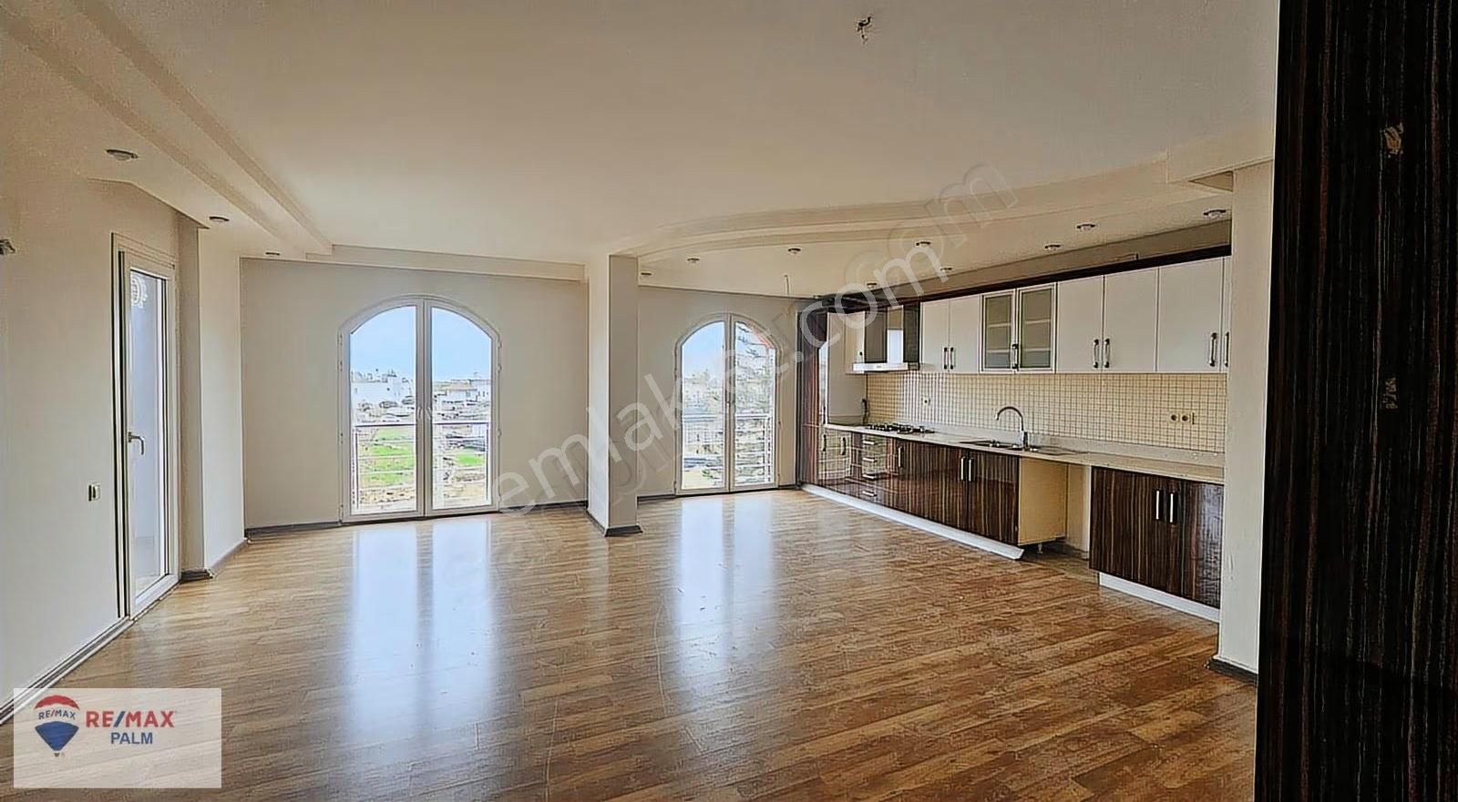 Remax Palm'den Cumhuriyet Konakları'nda 4+1 Kiralık Daire - Görsel 22