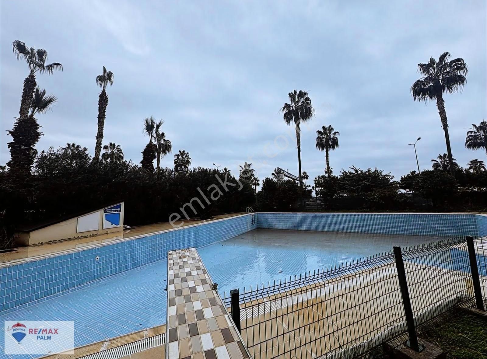 Remax Palm'den Adnan Menderes Blv. Deniz Manzaralı Satılık 4+1 - Görsel 32