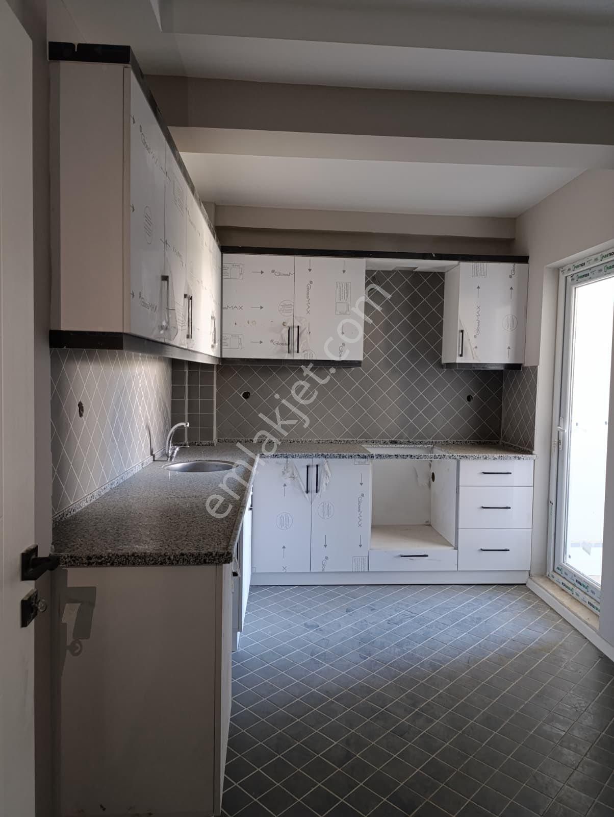 Yıldıztepe Mahallesinde Satılık 2+1 Amerikan Mutfak Doğalgazlı Daire