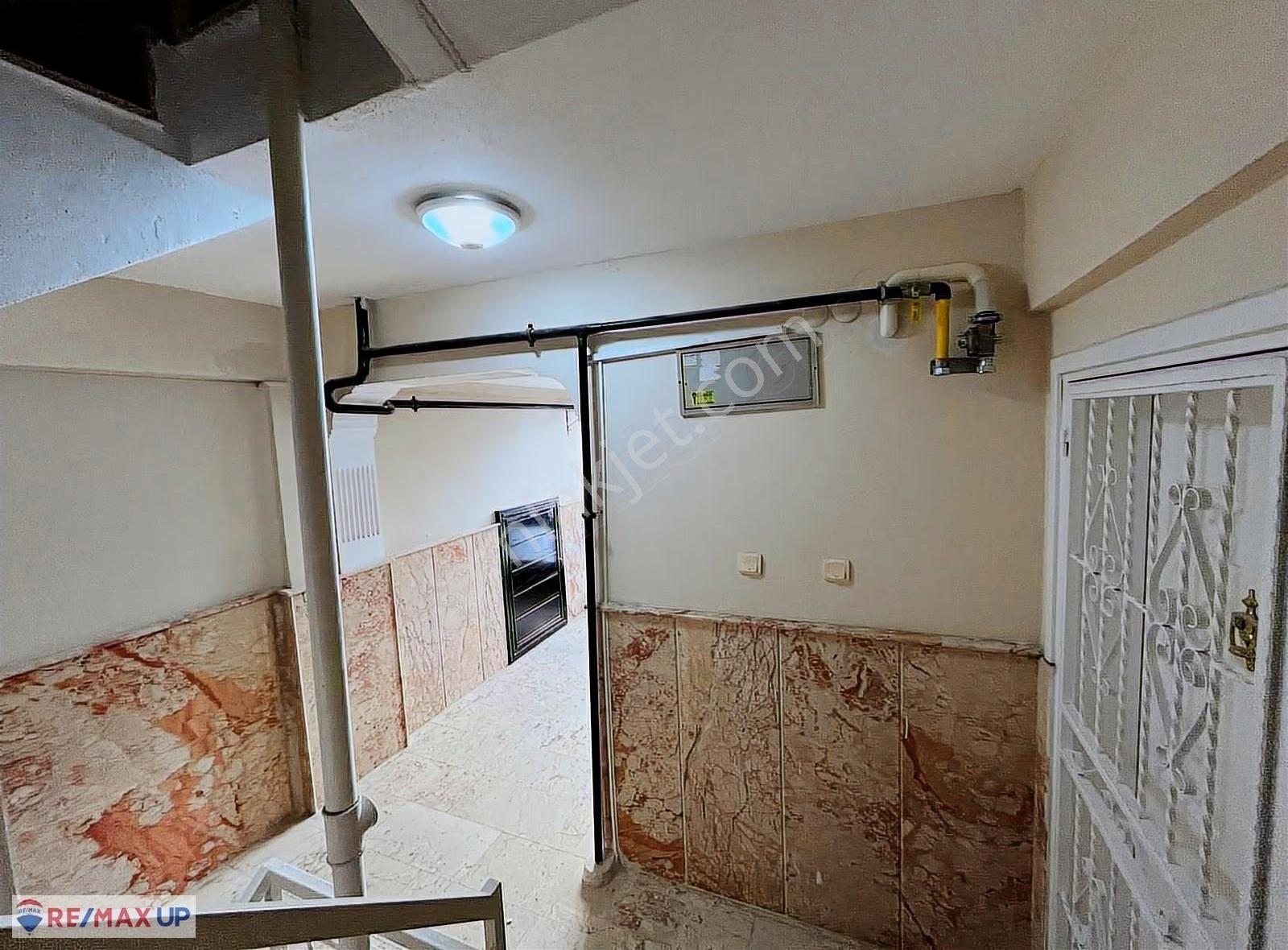 Merkezi Konumda Metro Yakını Kiralık Daire - Görsel 11