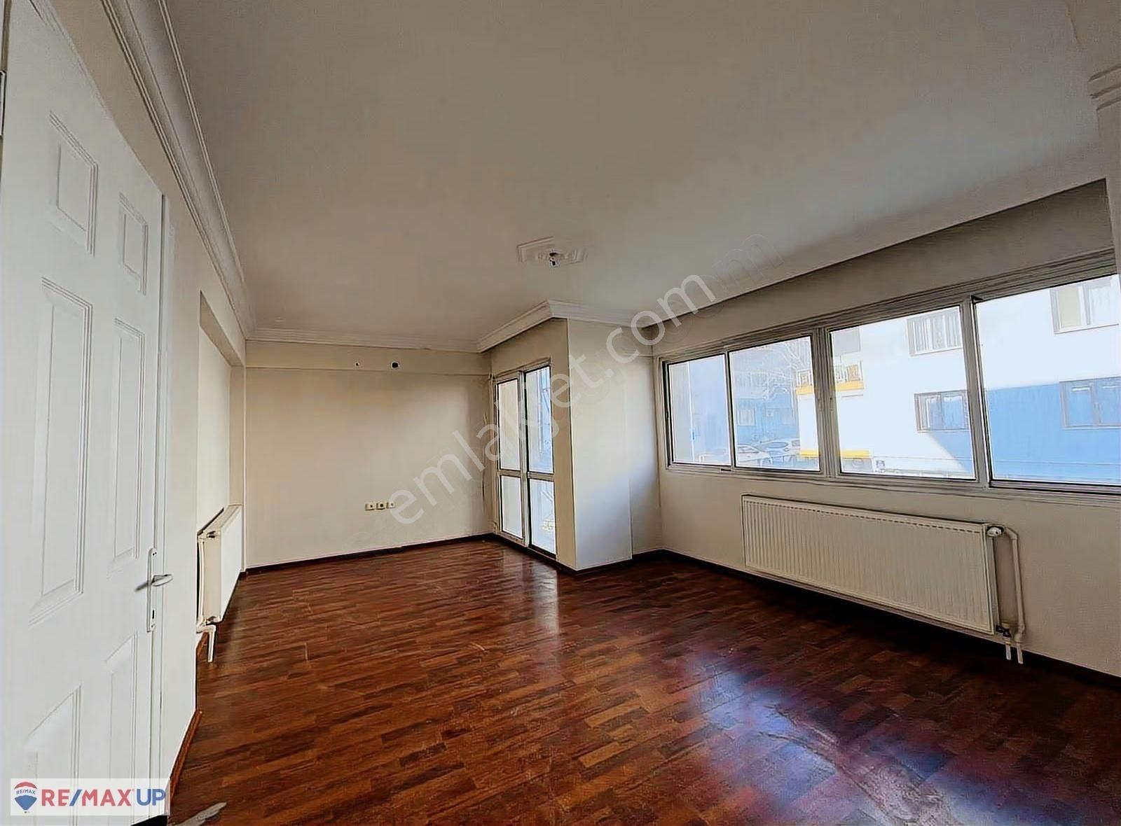 Merkezi Konumda Metro Yakını Kiralık Daire