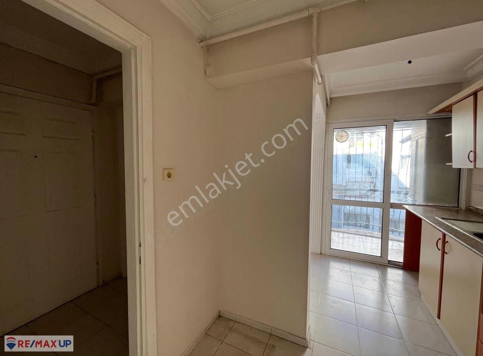 Merkezi Konumda Metro Yakını Kiralık Daire - Görsel 20