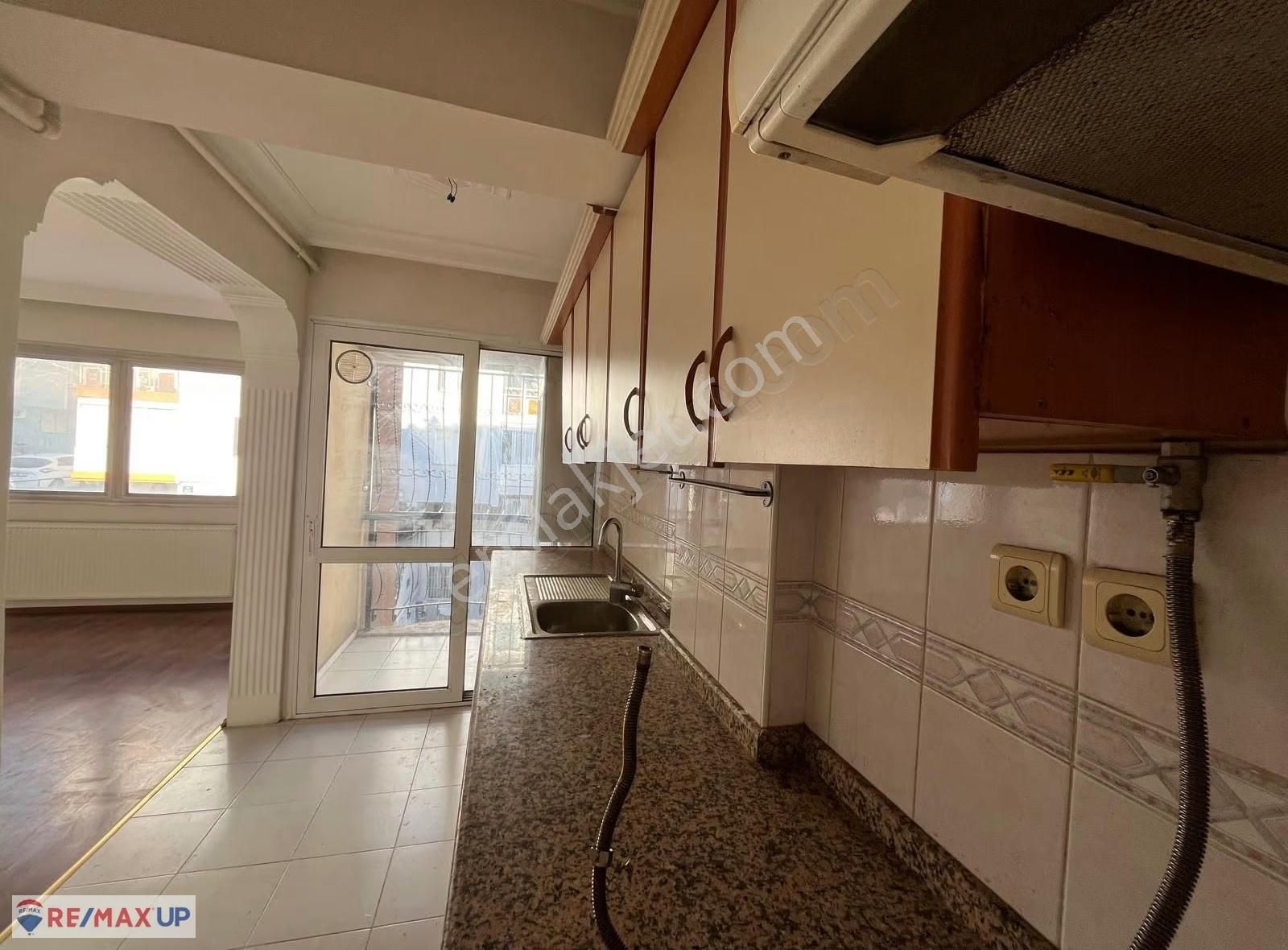 Merkezi Konumda Metro Yakını Kiralık Daire - Görsel 14