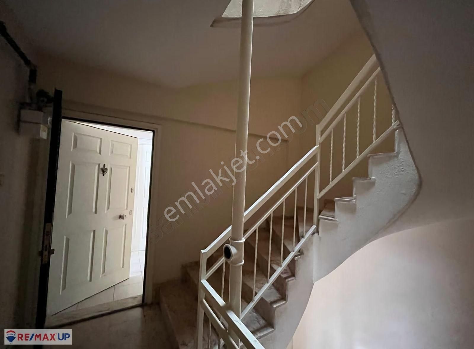 Merkezi Konumda Metro Yakını Kiralık Daire - Görsel 6