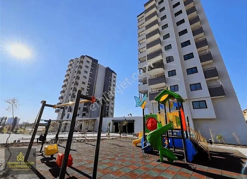 Esentepede 7/24 Güvenlikli Havuzlu Sitede Satılık 3+1 Daire - Görsel 2