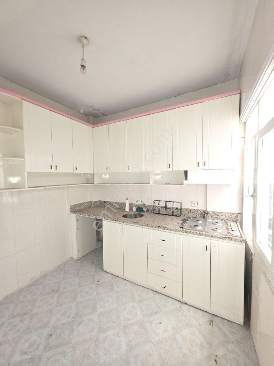 Mesudiye Mah 3 Katlının 3 Cu Katı 3+1 Acill Satılık Turgut Emlak - Görsel 17