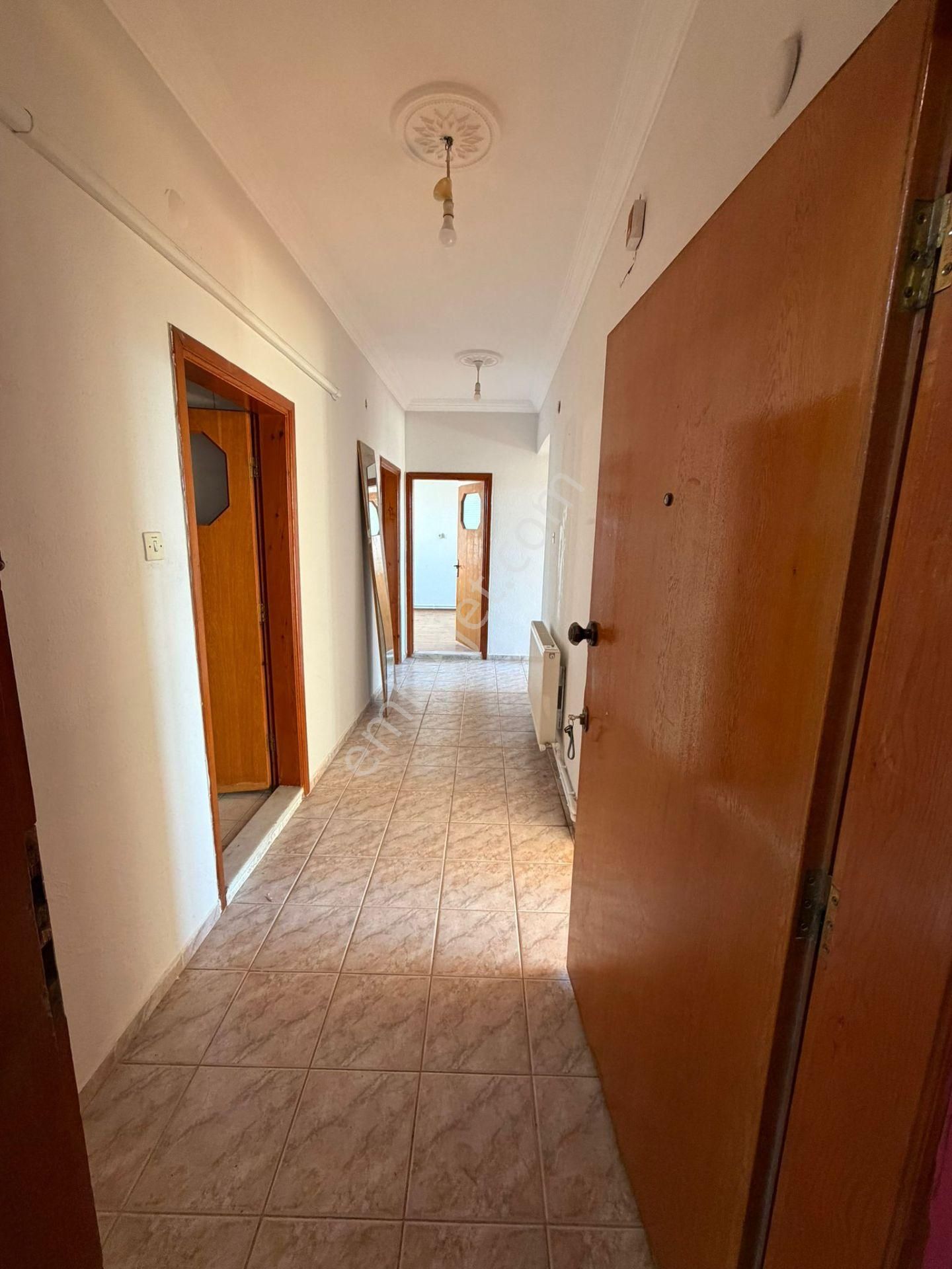 Cumhuriyet Mahallesinde 3+1 Doğalgazlı Kiralık Daire – Das Gayrimenkul - Görsel 12