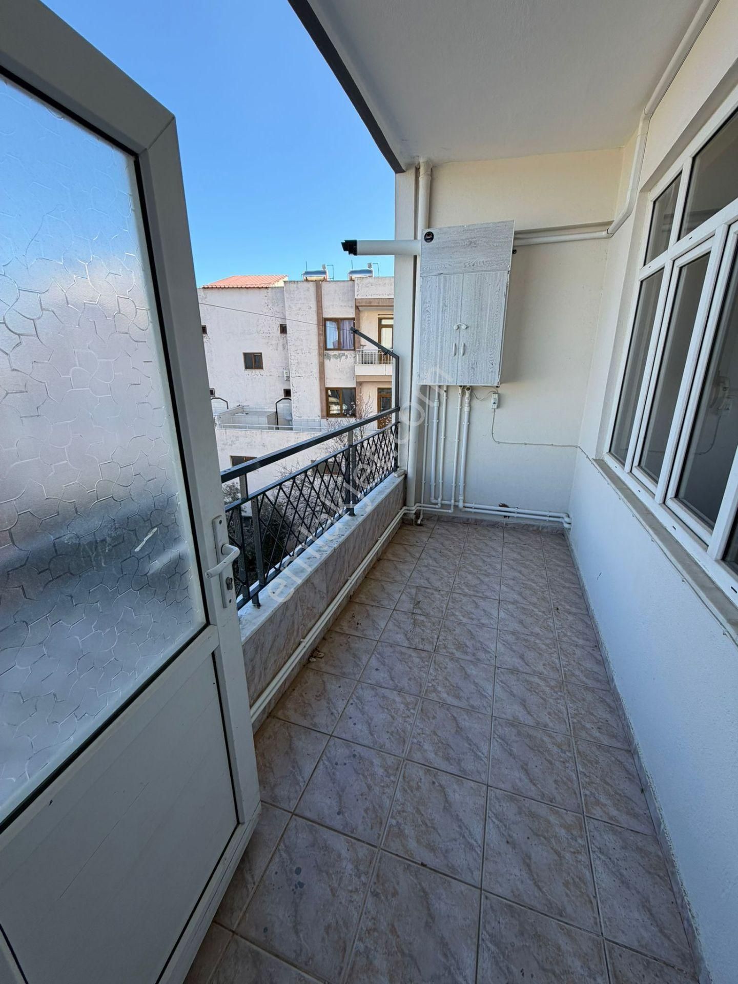 Cumhuriyet Mahallesinde 3+1 Doğalgazlı Kiralık Daire – Das Gayrimenkul - Görsel 13