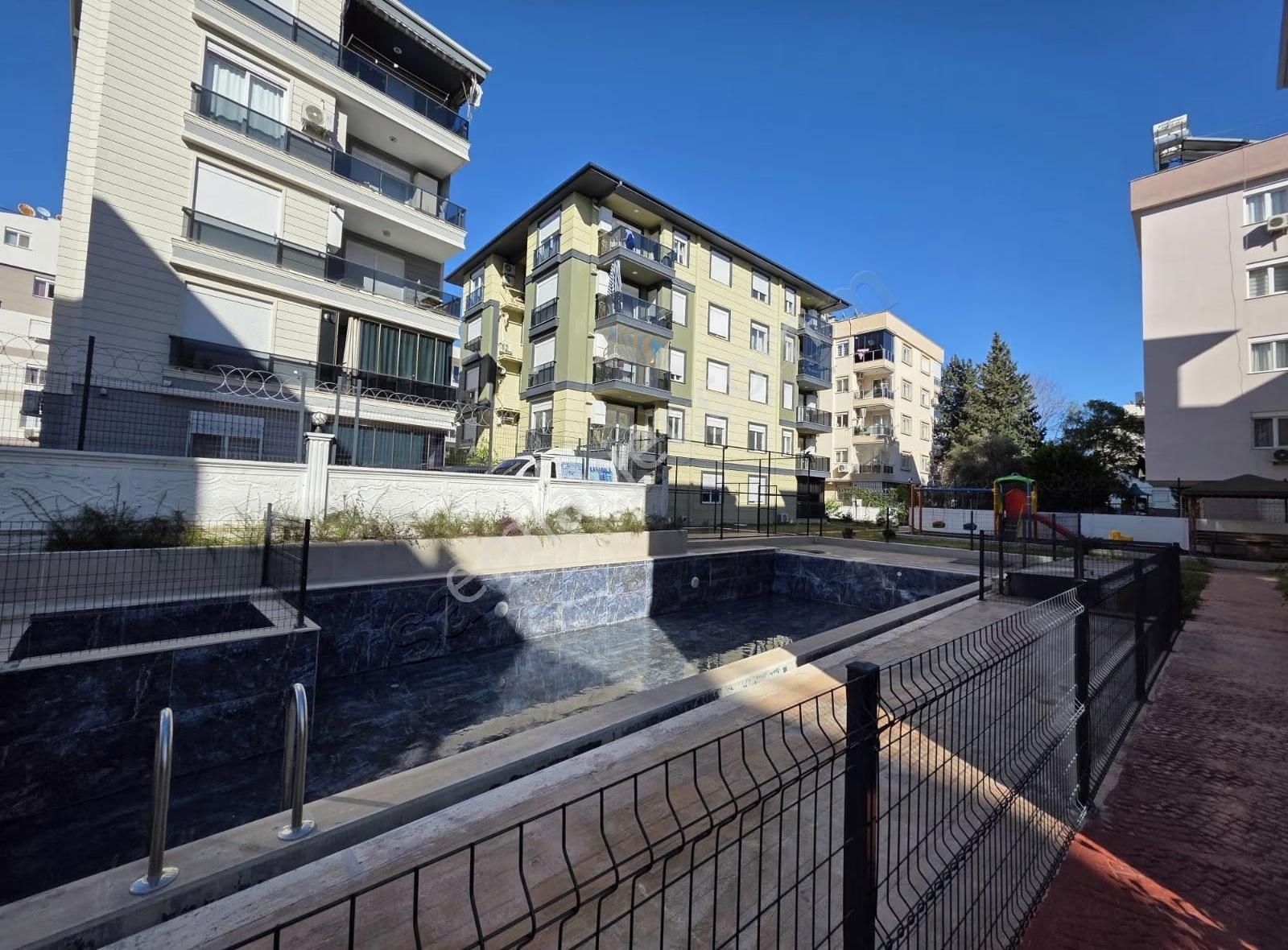 Kızıltoprak Havuzlu Yerden Isıtmalı 1+1 Kiralık Sıfır Daire - Görsel 5