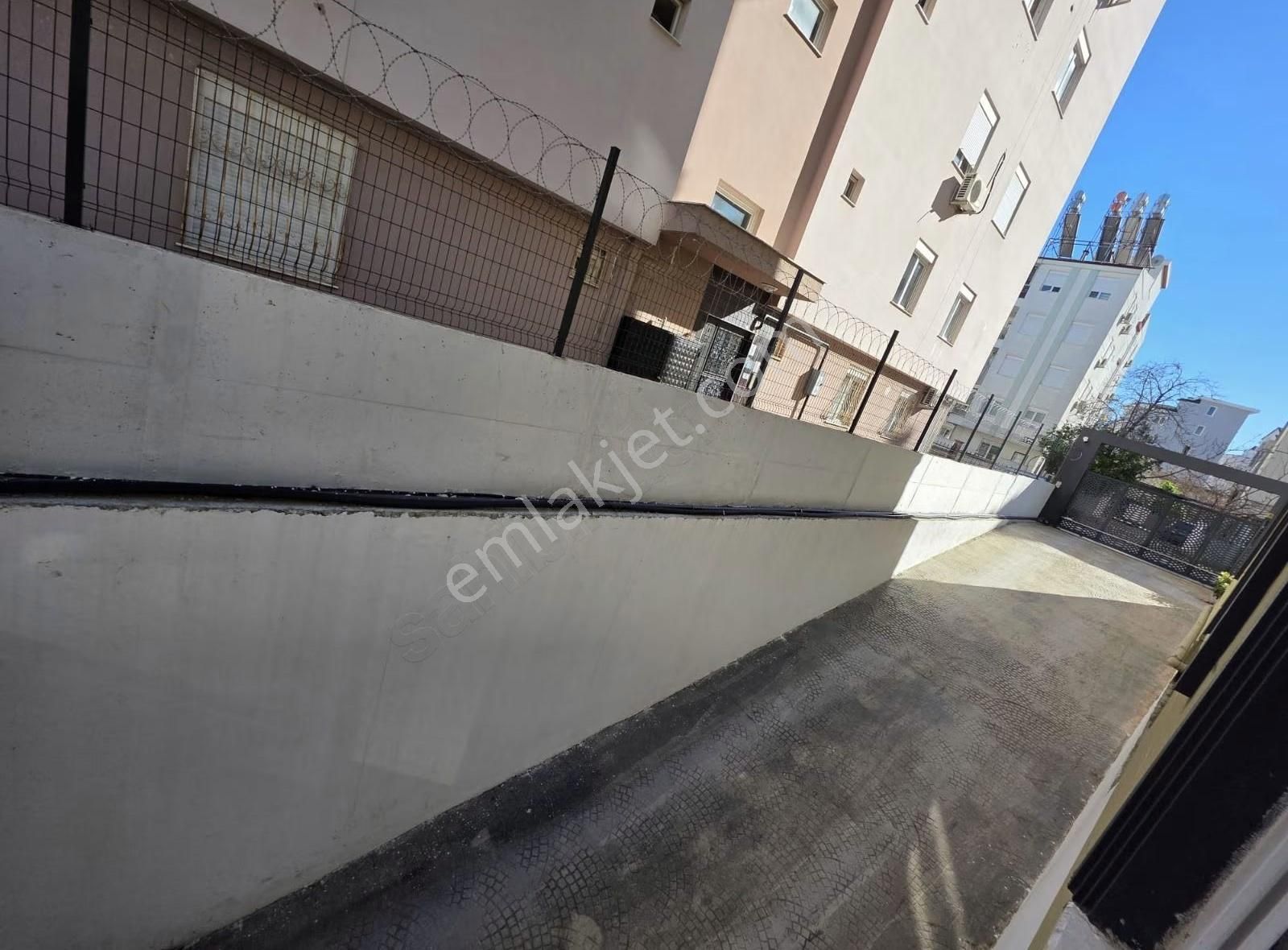 Kızıltoprak Havuzlu Yerden Isıtmalı 1+1 Kiralık Sıfır Daire - Görsel 23