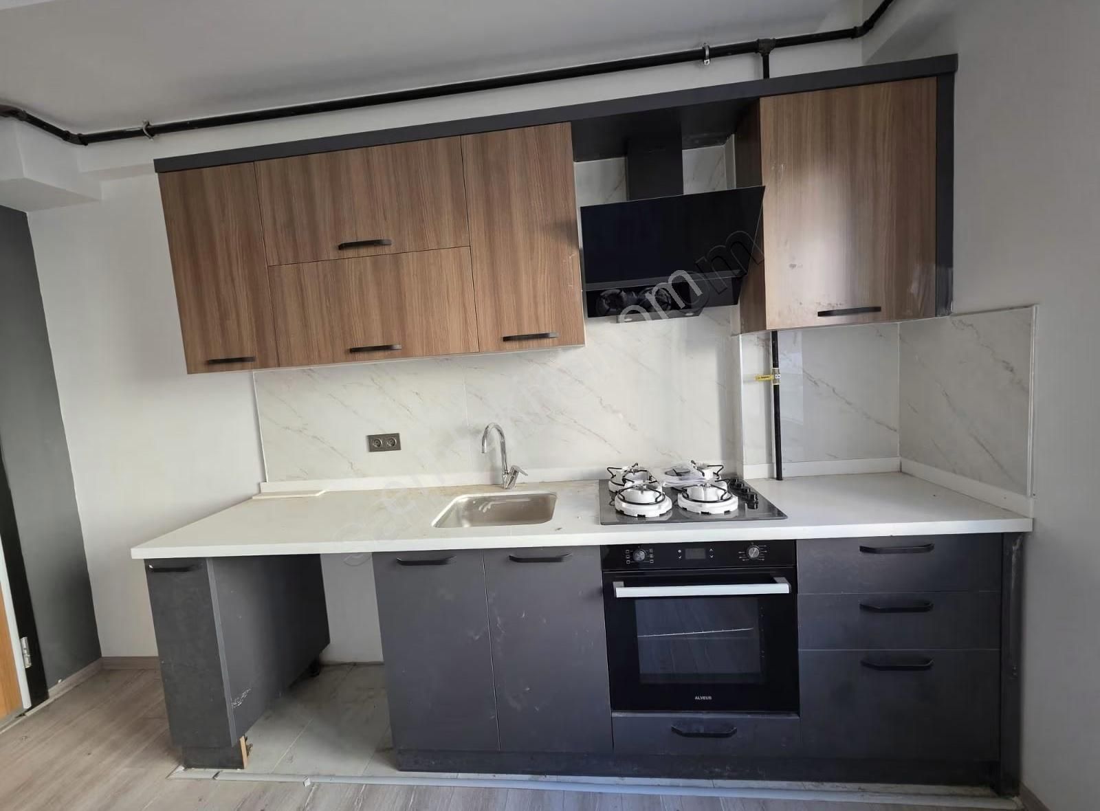 Kızıltoprak Havuzlu Yerden Isıtmalı 1+1 Kiralık Sıfır Daire - Görsel 12