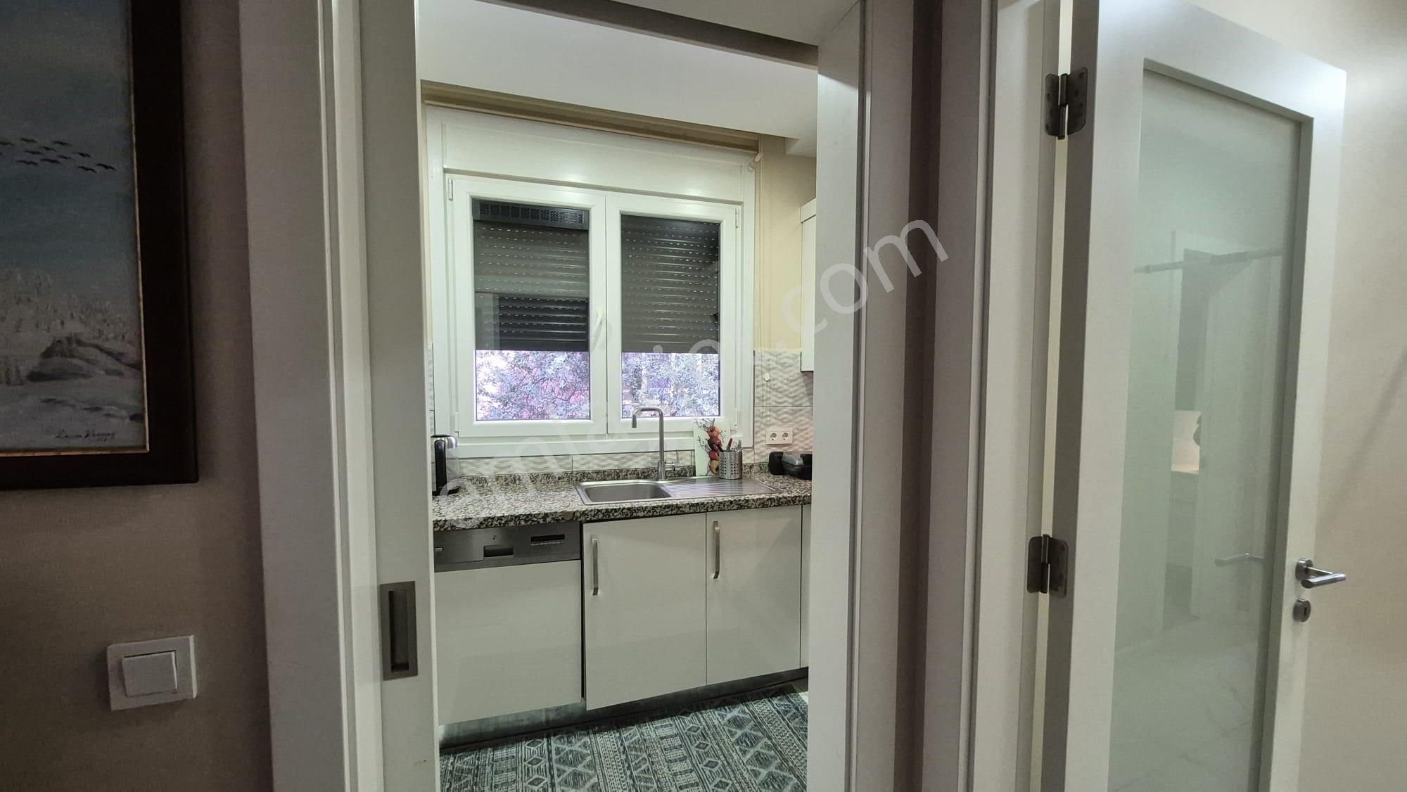 Kadıköy Kızıltoprak Bağdat Cad 90 Mt Mesafede Satılık 3+1 Daire - Görsel 14