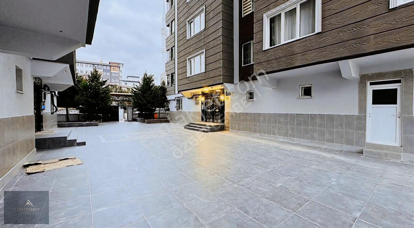 Özbeylerbeyi Gyodan Fıstıklık Merkezde Bakımlı Satılık 3+1 Daire