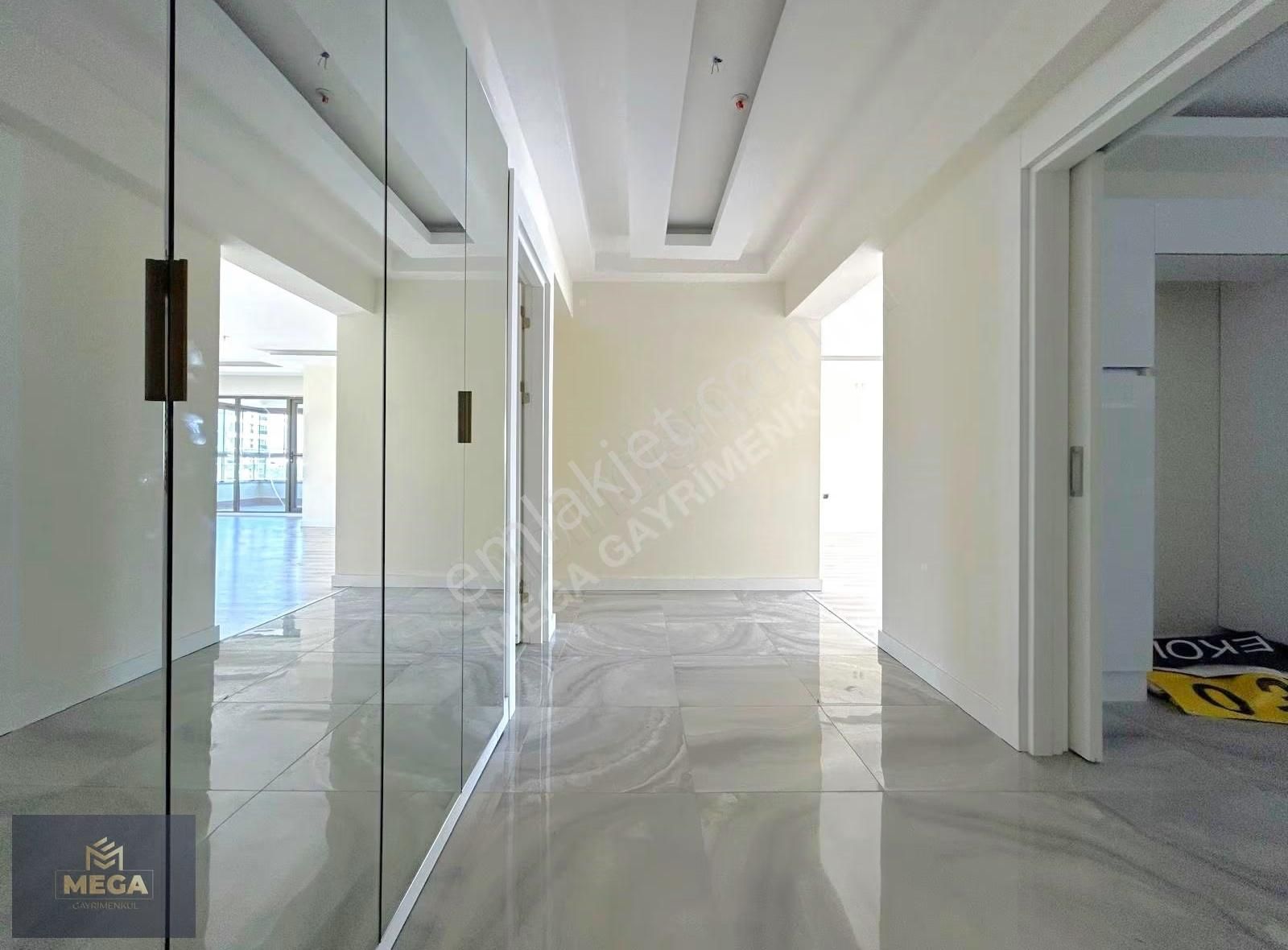 Mega'dan Millet Bahcesi Yanı Yüksek Katta Emsalsiz 4.5+1 Daire_ - Görsel 23