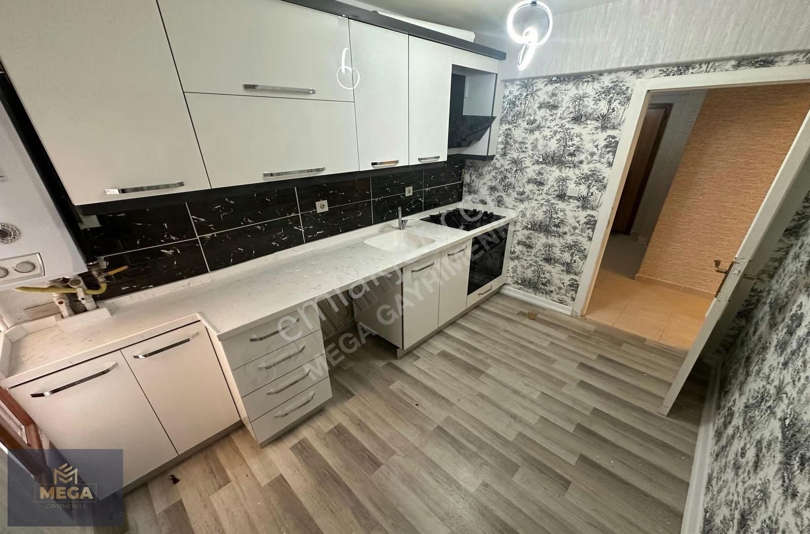 Yeni Asansörlü Binada Ara Kat Full Yapılı 2+1 Daire - Görsel 12