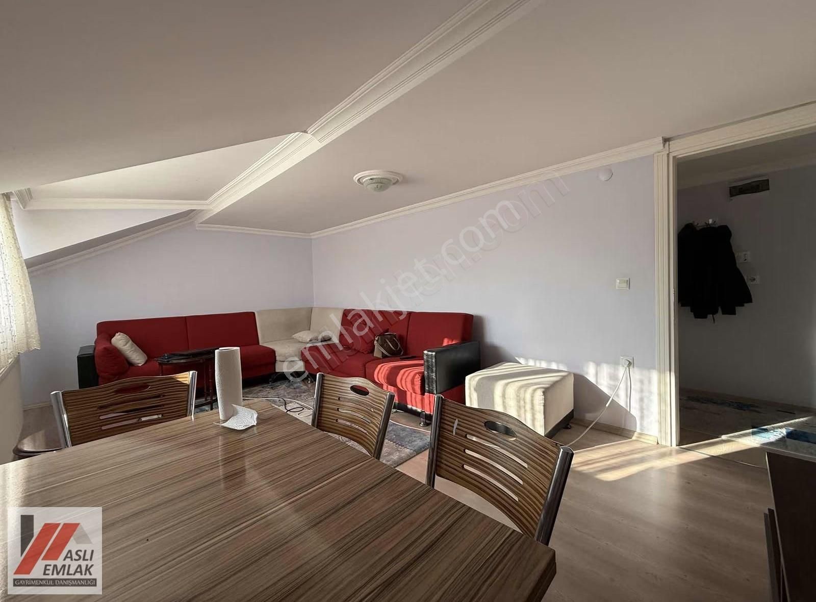 Aslı Emlak'tan Gazi Mah. 10. Yaşında Asansörlü Daire - Görsel 2