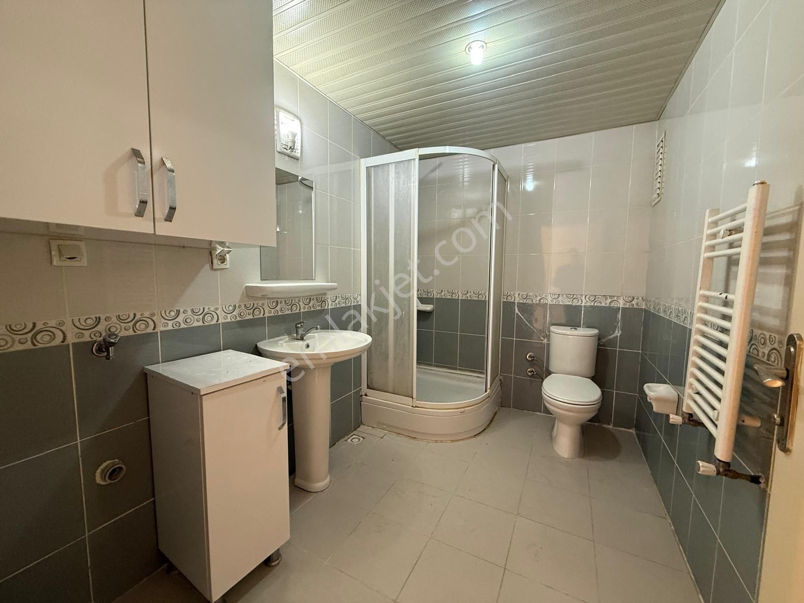 Altınevler Mah. Ayyıldız Sitesinde 3. Katta 3+1 Kiralık Daire - Görsel 17